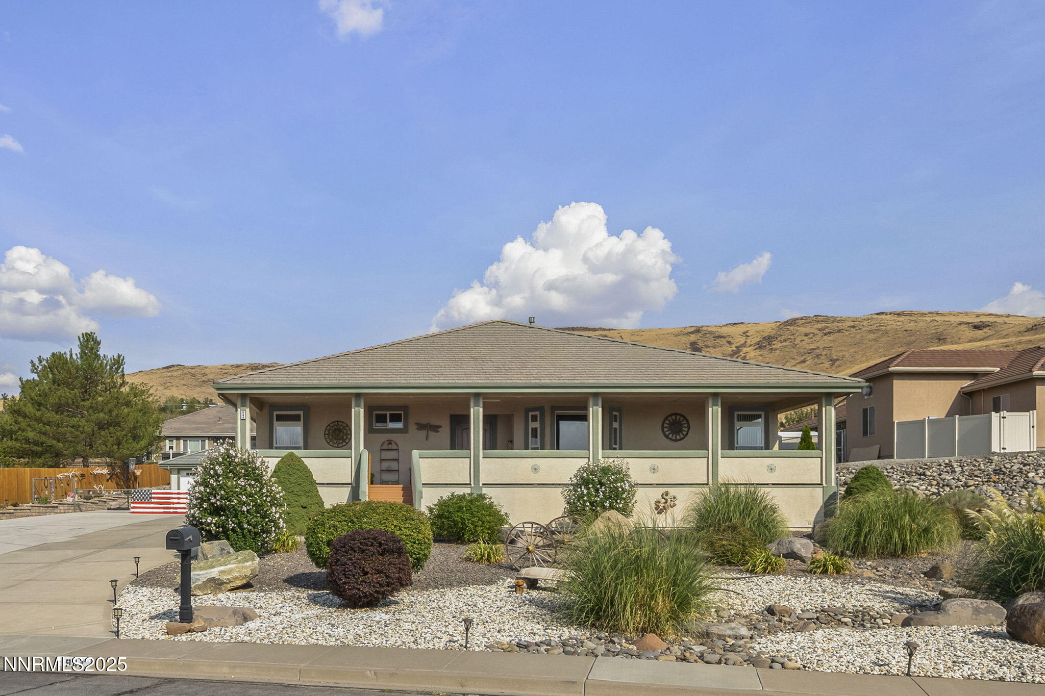 Sparks, Nevada, 89434, United States, 4 Bedrooms Bedrooms, ,4 BathroomsBathrooms,Residential,Active,1936450