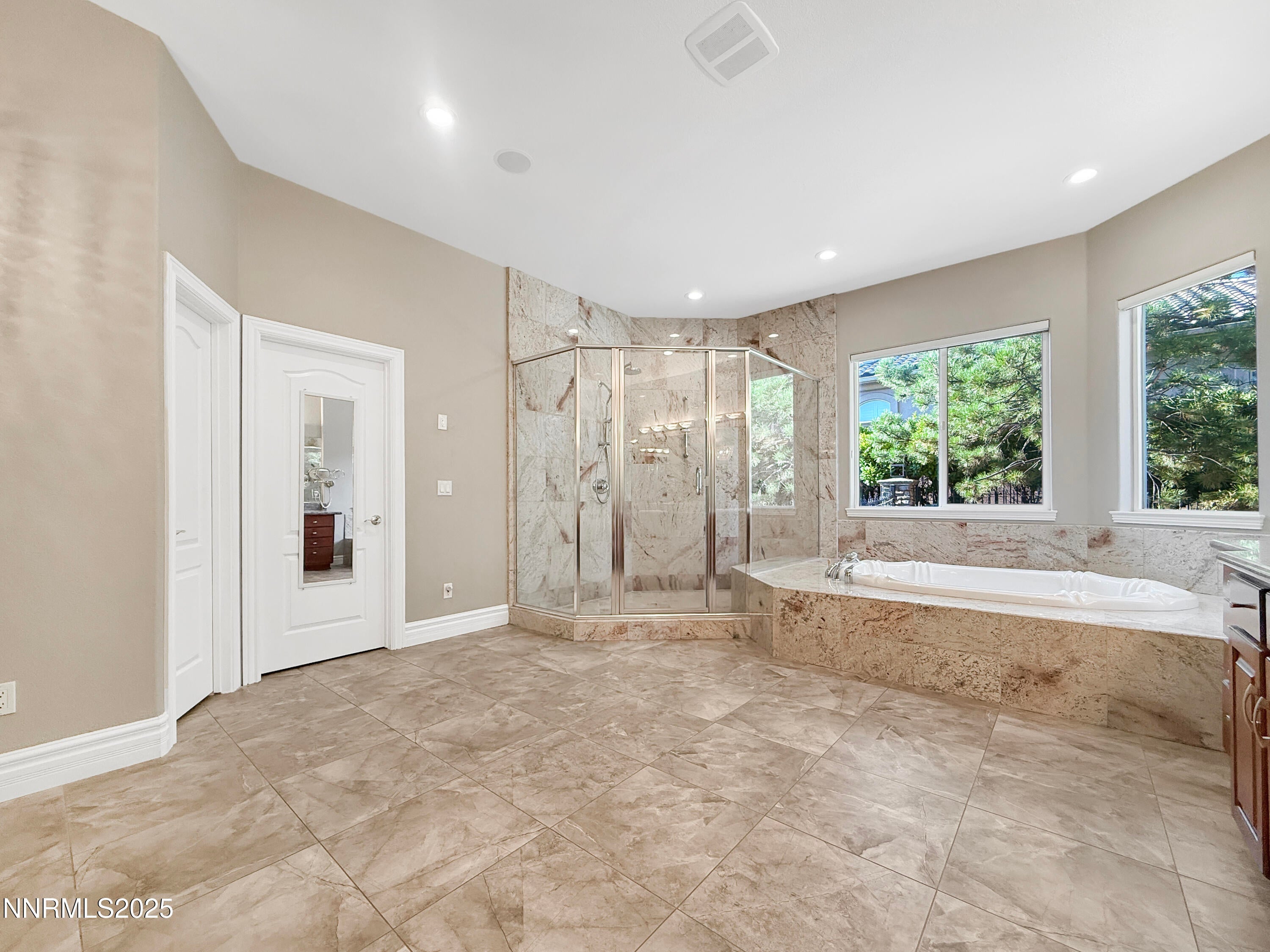 Reno, Nevada, 89511, United States, 4 Bedrooms Bedrooms, ,6 BathroomsBathrooms,Residential,Active,1936686