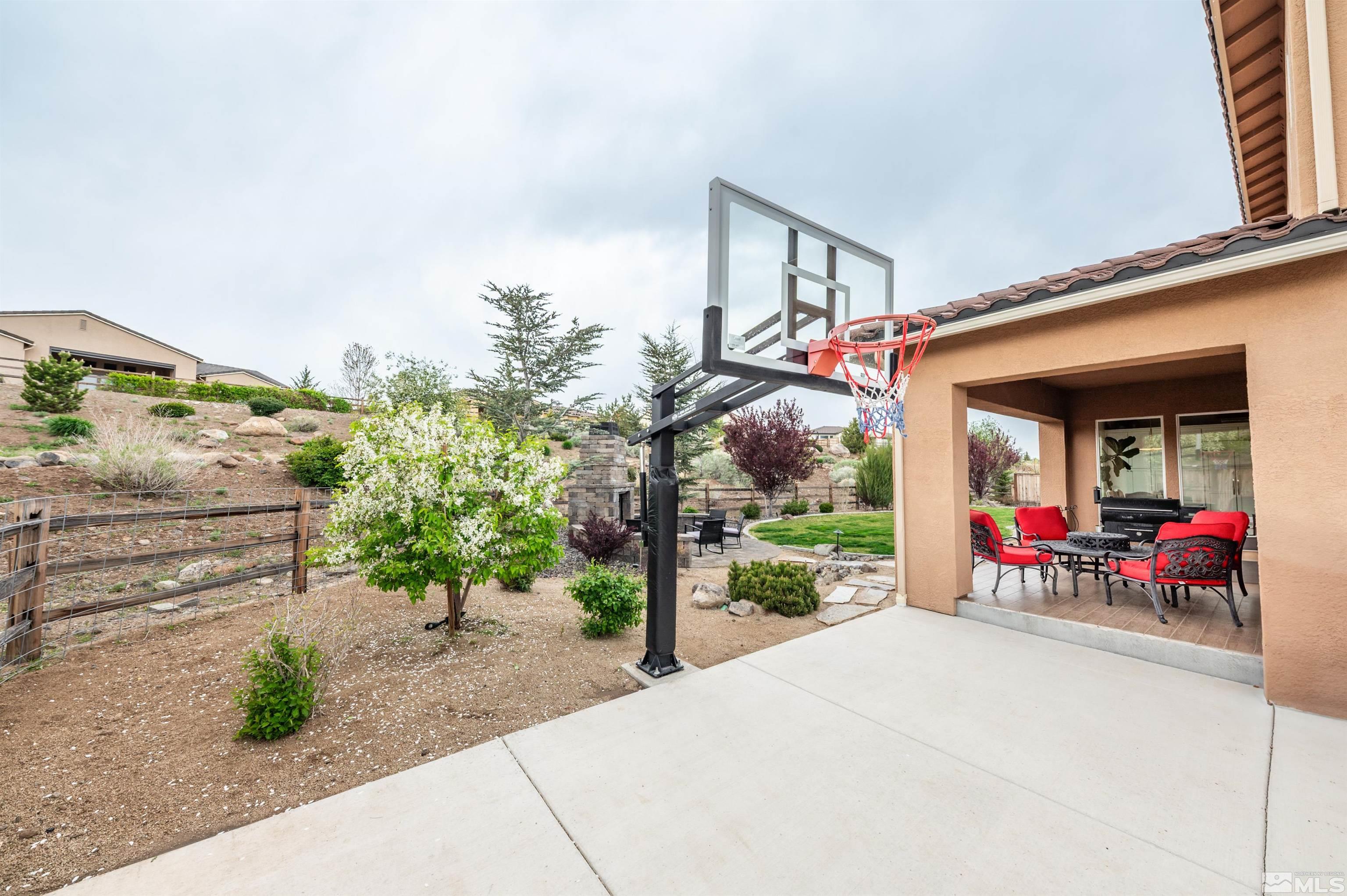 Reno, Nevada, 89511, United States, 5 Bedrooms Bedrooms, ,6 BathroomsBathrooms,Residential,Active,1781522