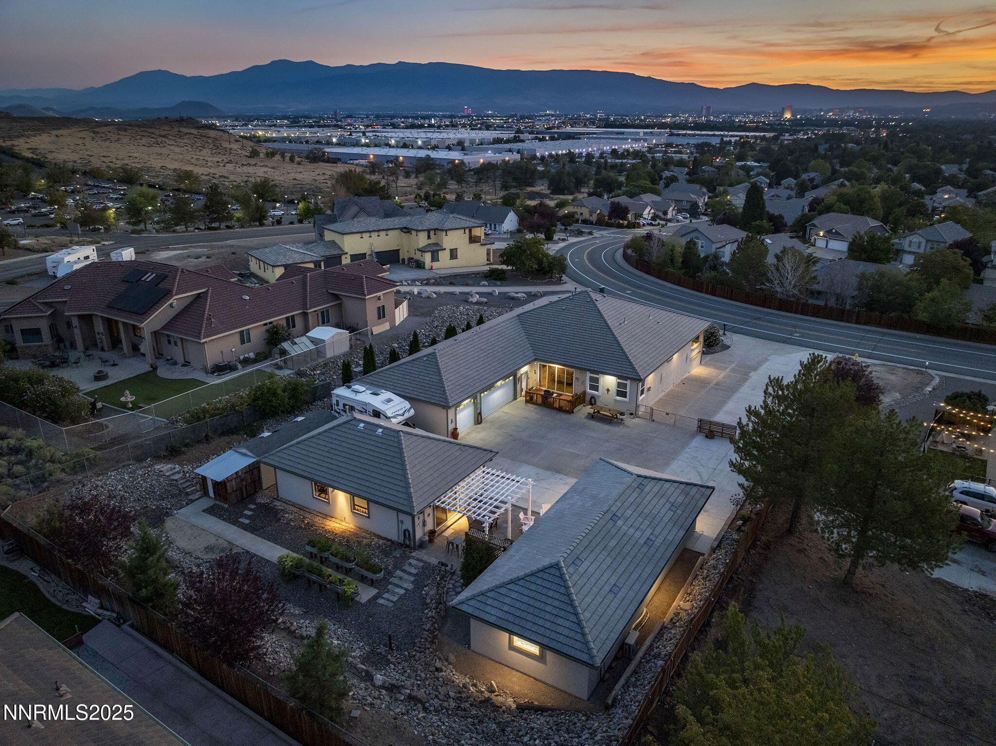 Sparks, Nevada, 89434, United States, 4 Bedrooms Bedrooms, ,4 BathroomsBathrooms,Residential,Active,1936450