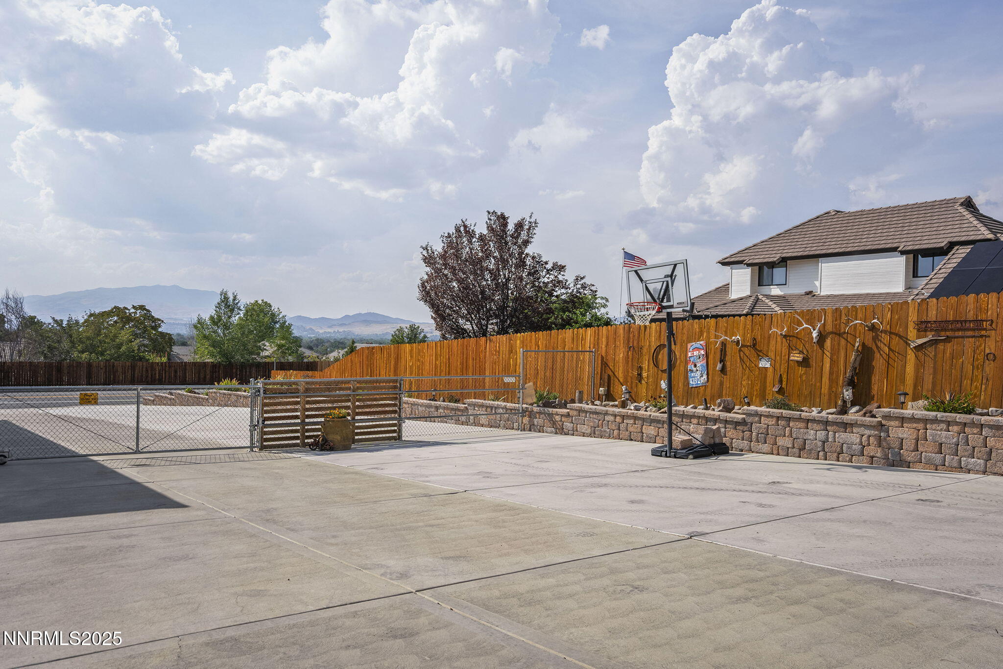 Sparks, Nevada, 89434, United States, 4 Bedrooms Bedrooms, ,4 BathroomsBathrooms,Residential,Active,1936450
