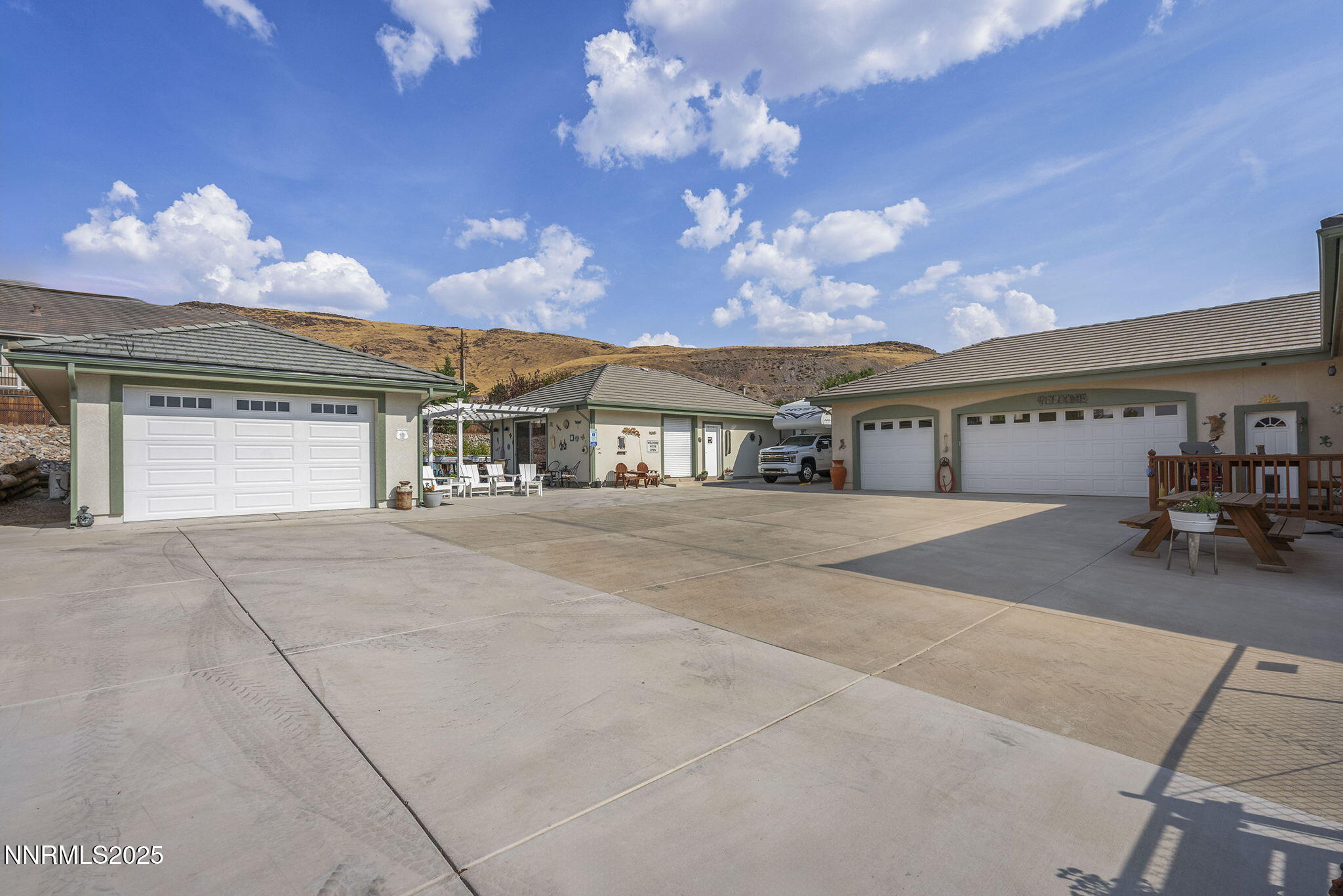 Sparks, Nevada, 89434, United States, 4 Bedrooms Bedrooms, ,4 BathroomsBathrooms,Residential,Active,1936450