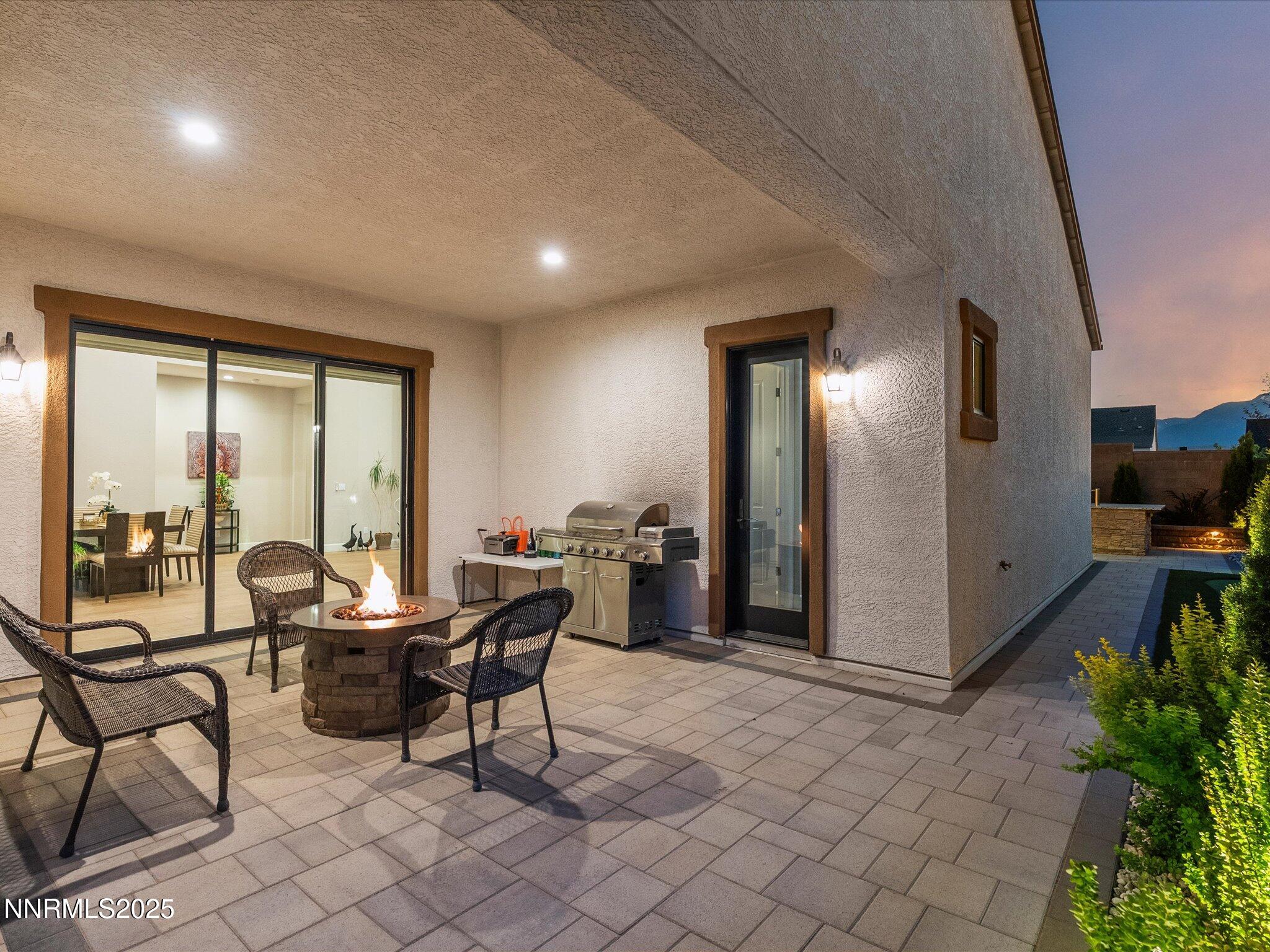 Reno, Nevada, 89521, United States, 3 Bedrooms Bedrooms, ,4 BathroomsBathrooms,Residential,Active,1884971