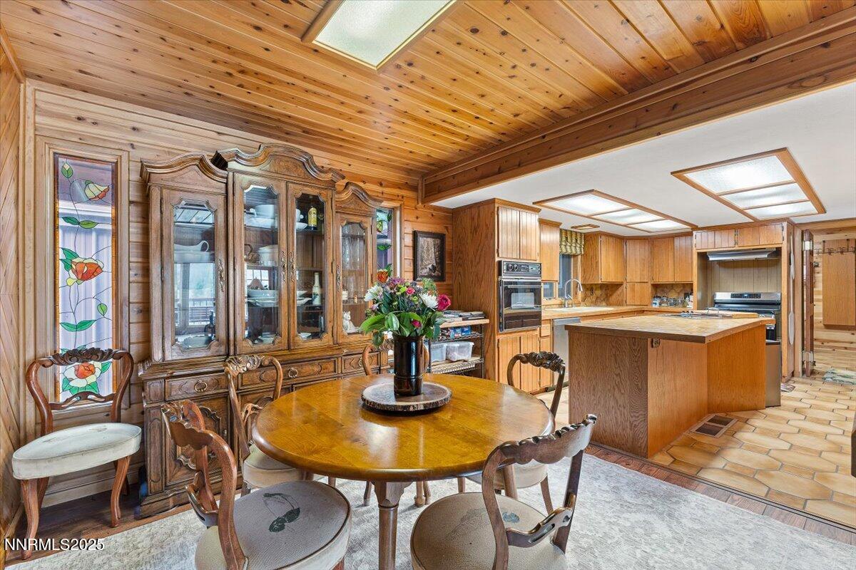 Reno, Nevada, 89511, United States, 3 Bedrooms Bedrooms, ,3 BathroomsBathrooms,Residential,Active,1919399