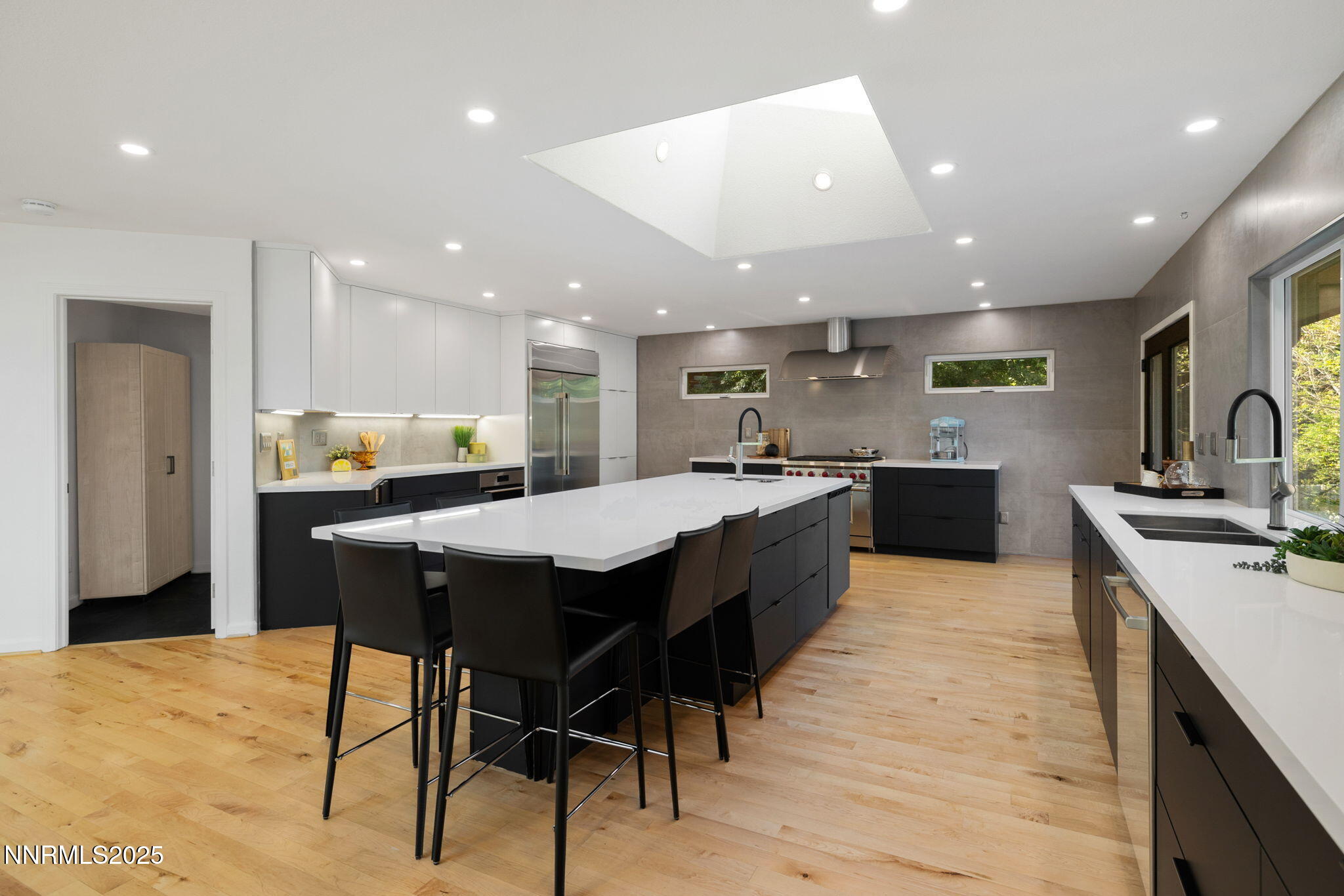 Reno, Nevada, 89519, United States, 4 Bedrooms Bedrooms, ,4 BathroomsBathrooms,Residential,Active,1952499