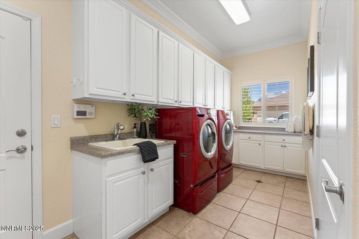 Sparks, Nevada, 89441, United States, 5 Bedrooms Bedrooms, ,4 BathroomsBathrooms,Residential,Active,1904747