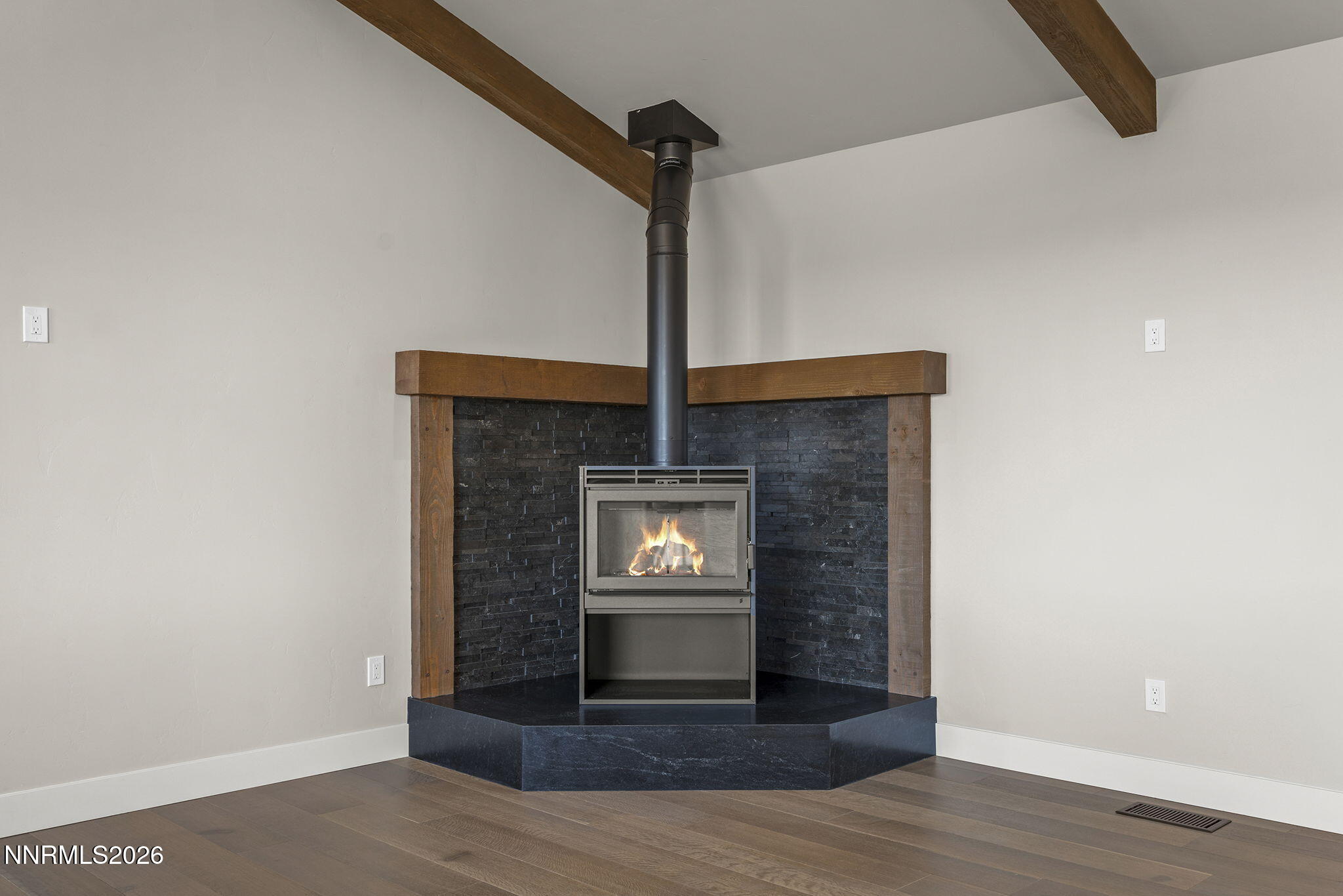 Gardnerville, Nevada, 89410, United States, 3 Bedrooms Bedrooms, ,3 BathroomsBathrooms,Residential,Contingent,2010574