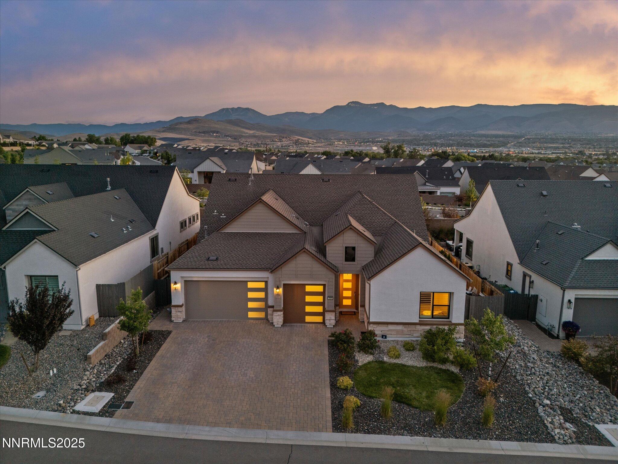 Reno, Nevada, 89521, United States, 3 Bedrooms Bedrooms, ,4 BathroomsBathrooms,Residential,Active,1884971