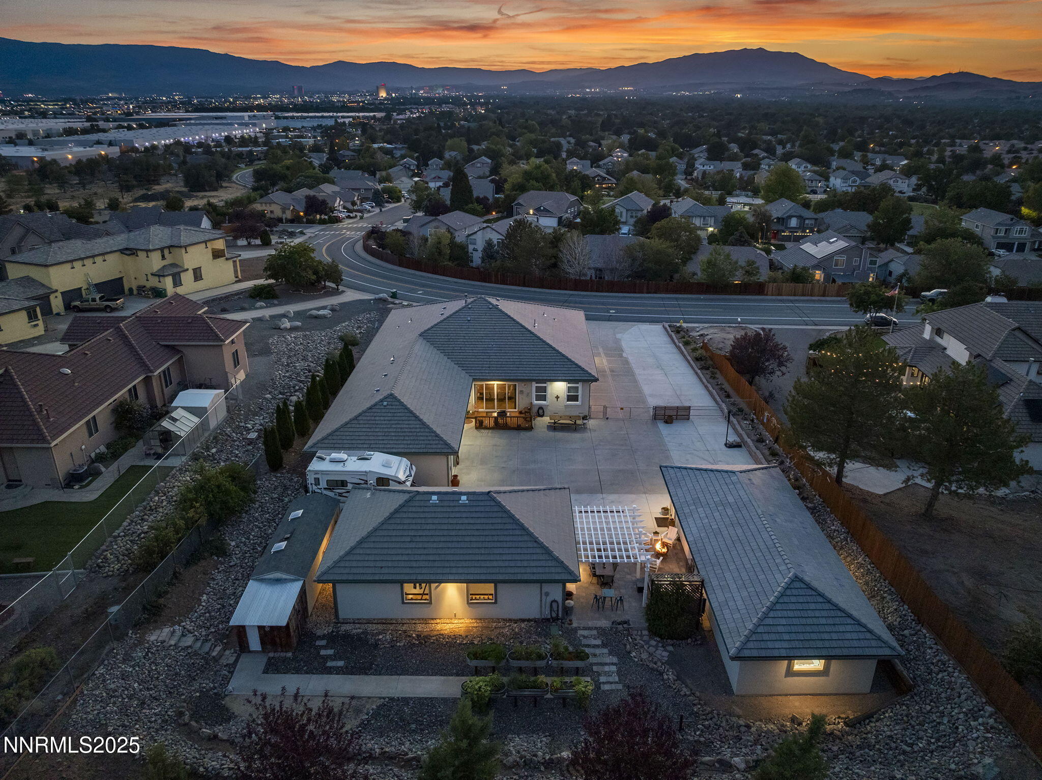 Sparks, Nevada, 89434, United States, 4 Bedrooms Bedrooms, ,4 BathroomsBathrooms,Residential,Active,1936450