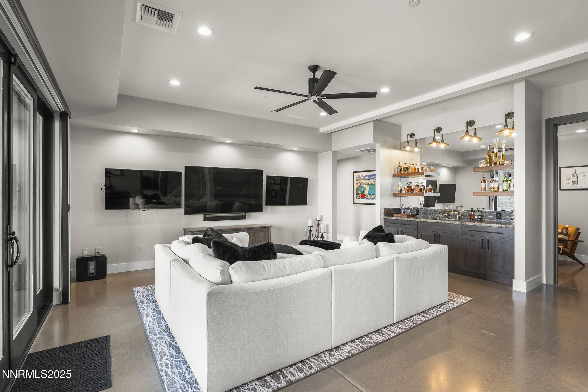 Sparks, Nevada, 89436, United States, 5 Bedrooms Bedrooms, ,4 BathroomsBathrooms,Residential,Active,1942357