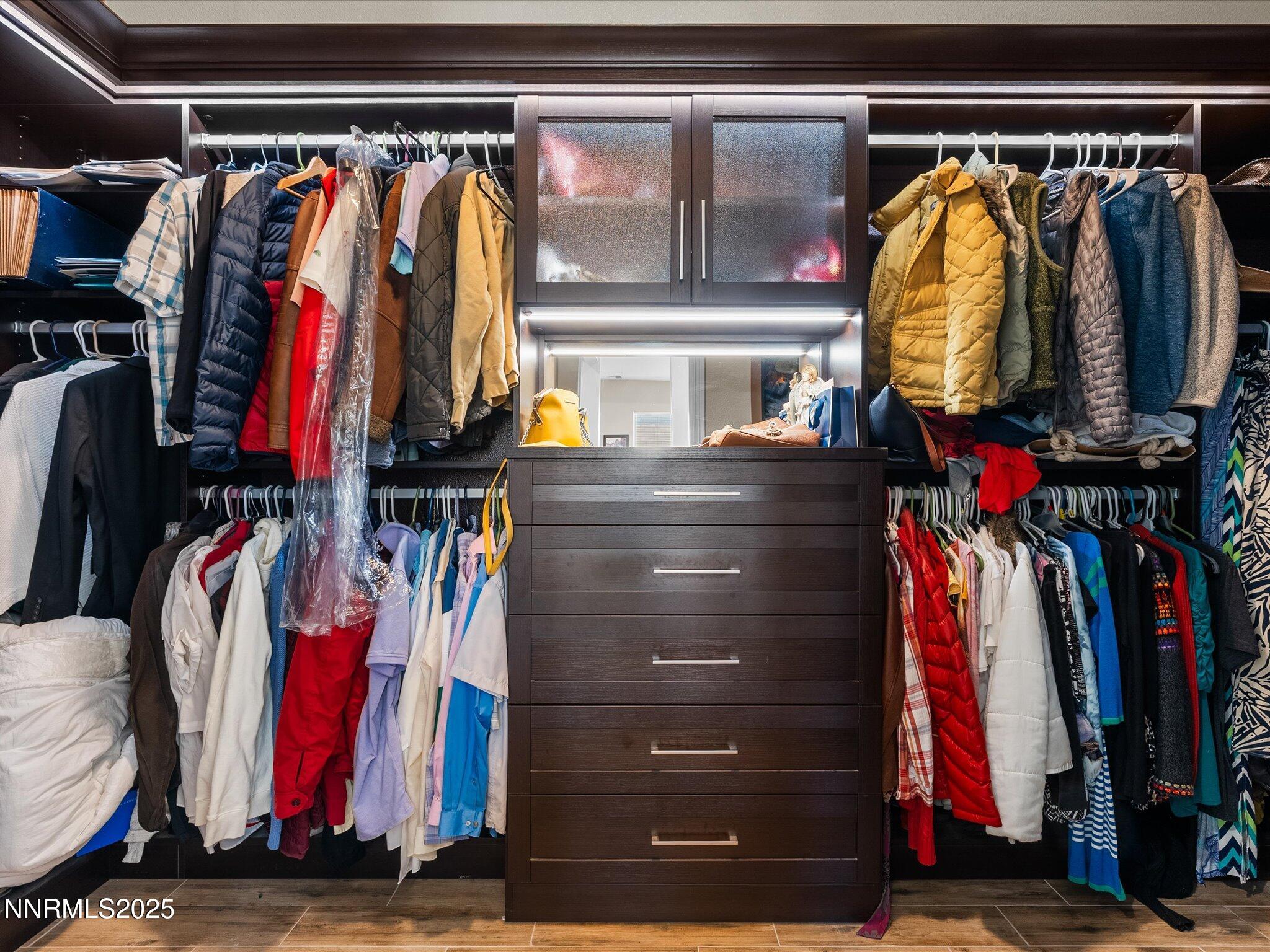 Reno, Nevada, 89521, United States, 3 Bedrooms Bedrooms, ,4 BathroomsBathrooms,Residential,Active,1884971