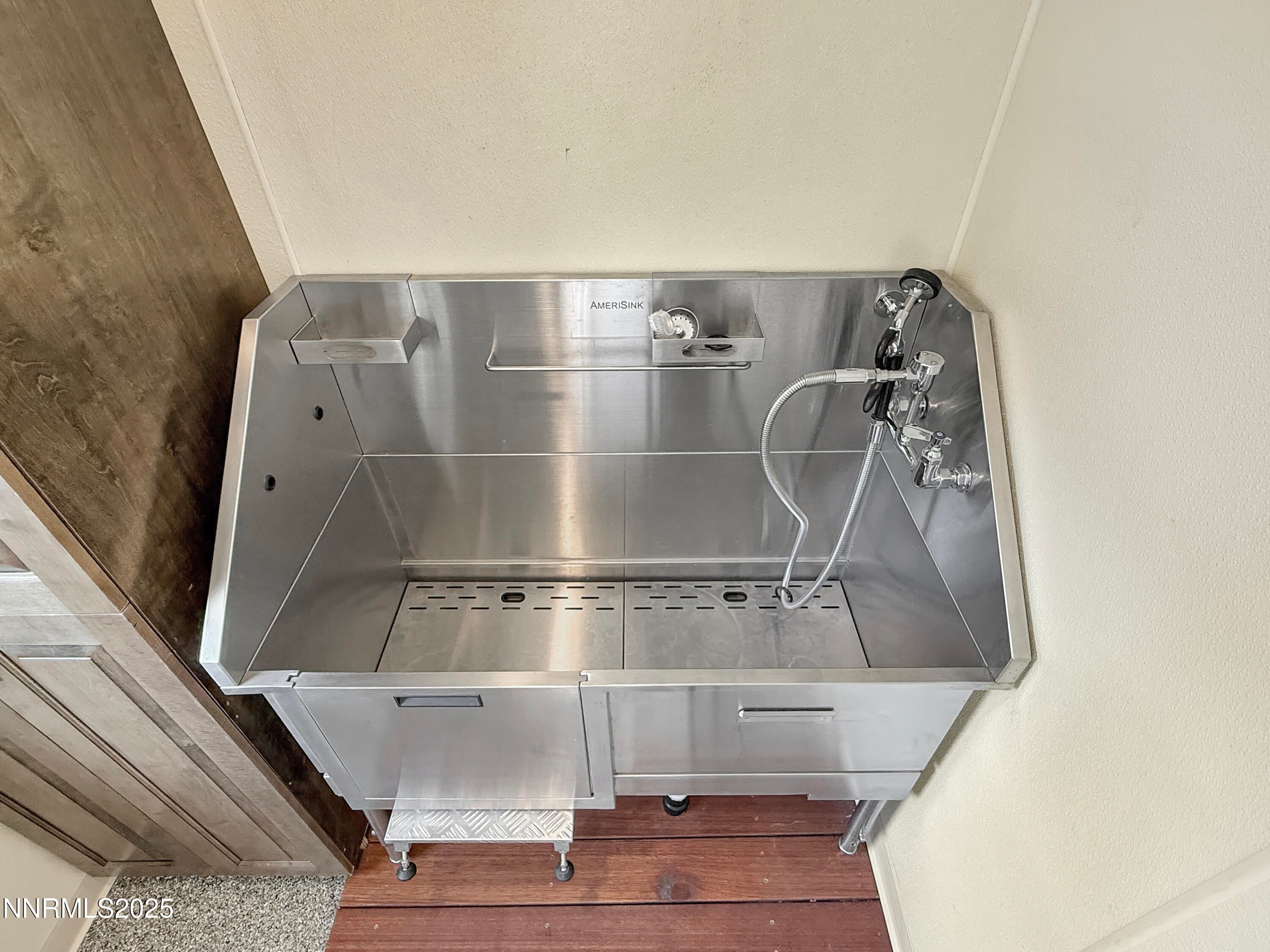 Reno, Nevada, 89511, United States, 4 Bedrooms Bedrooms, ,6 BathroomsBathrooms,Residential,Active,1936686