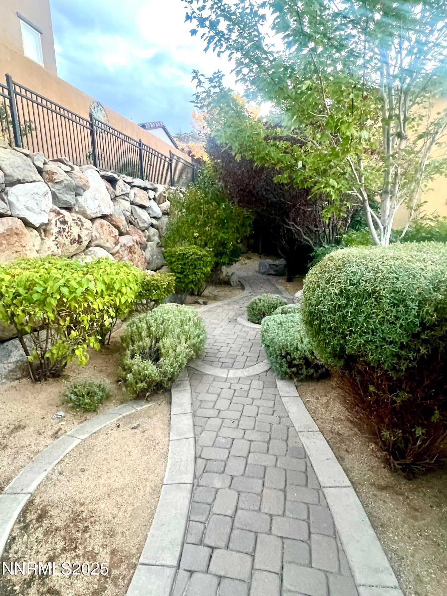 Reno, Nevada, 89519, United States, 4 Bedrooms Bedrooms, ,3 BathroomsBathrooms,Residential,Active,1952482