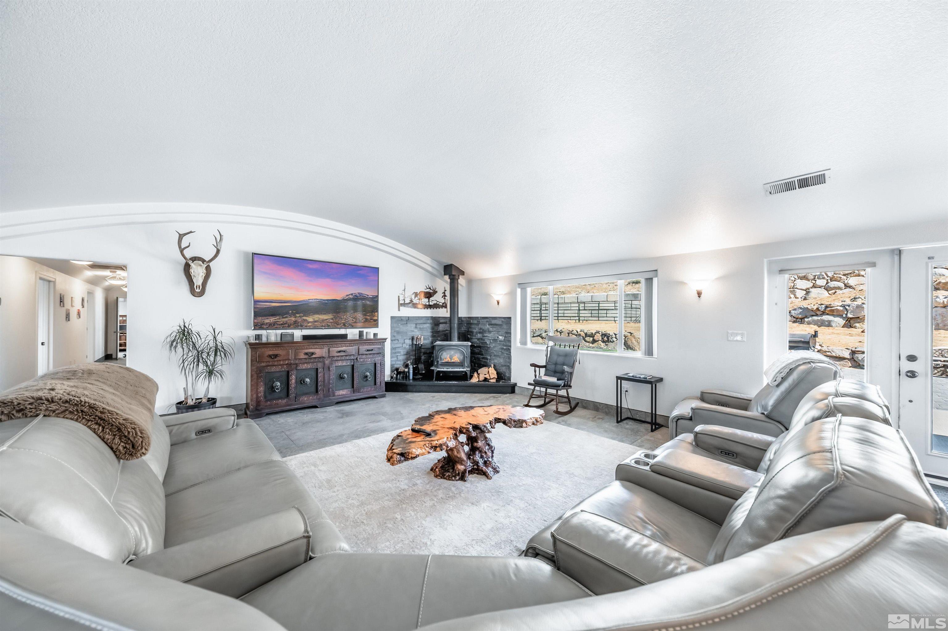 Carson City, Nevada, 89706, United States, 5 Bedrooms Bedrooms, ,5 BathroomsBathrooms,Residential,Active,1810442