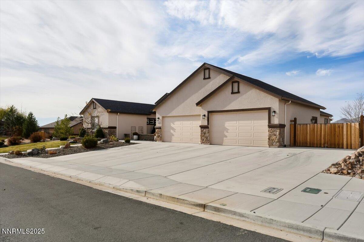 Sparks, Nevada, 89441, United States, 5 Bedrooms Bedrooms, ,4 BathroomsBathrooms,Residential,Active,2001361