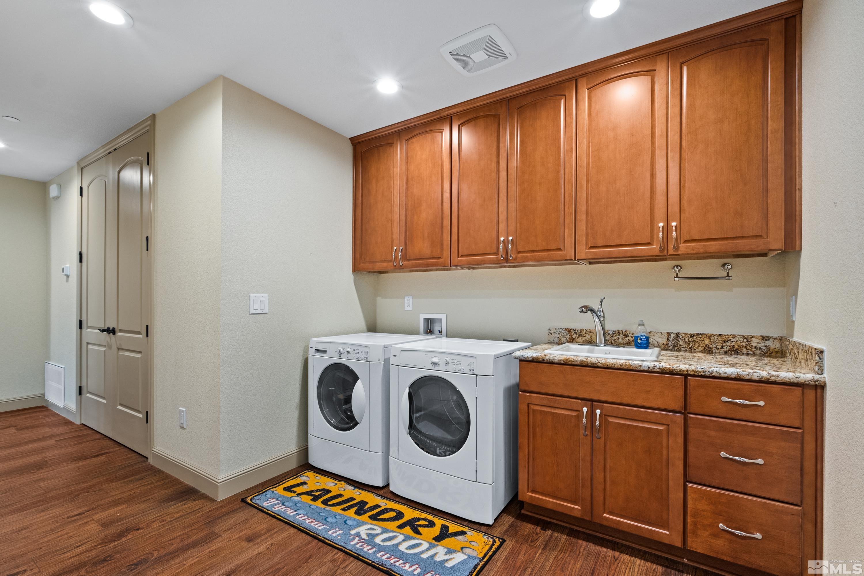 Reno, Nevada, 89704, United States, ,4 BathroomsBathrooms,Residential,Active,1764911