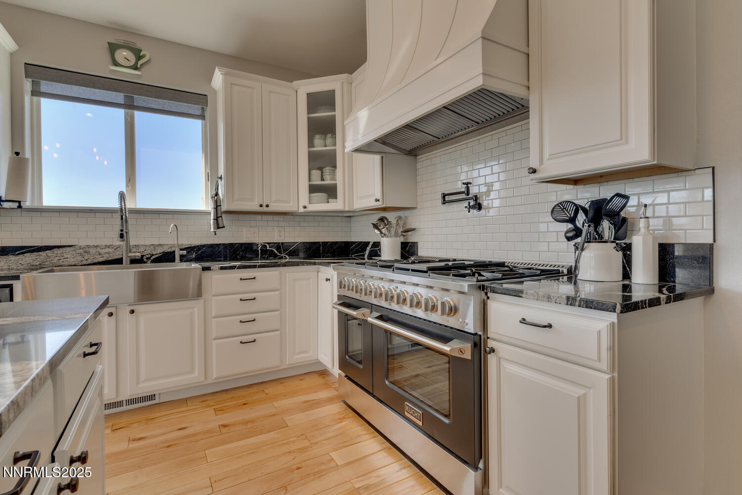 Gardnerville, Nevada, 89410, United States, 4 Bedrooms Bedrooms, ,4 BathroomsBathrooms,Residential,Active,1926664