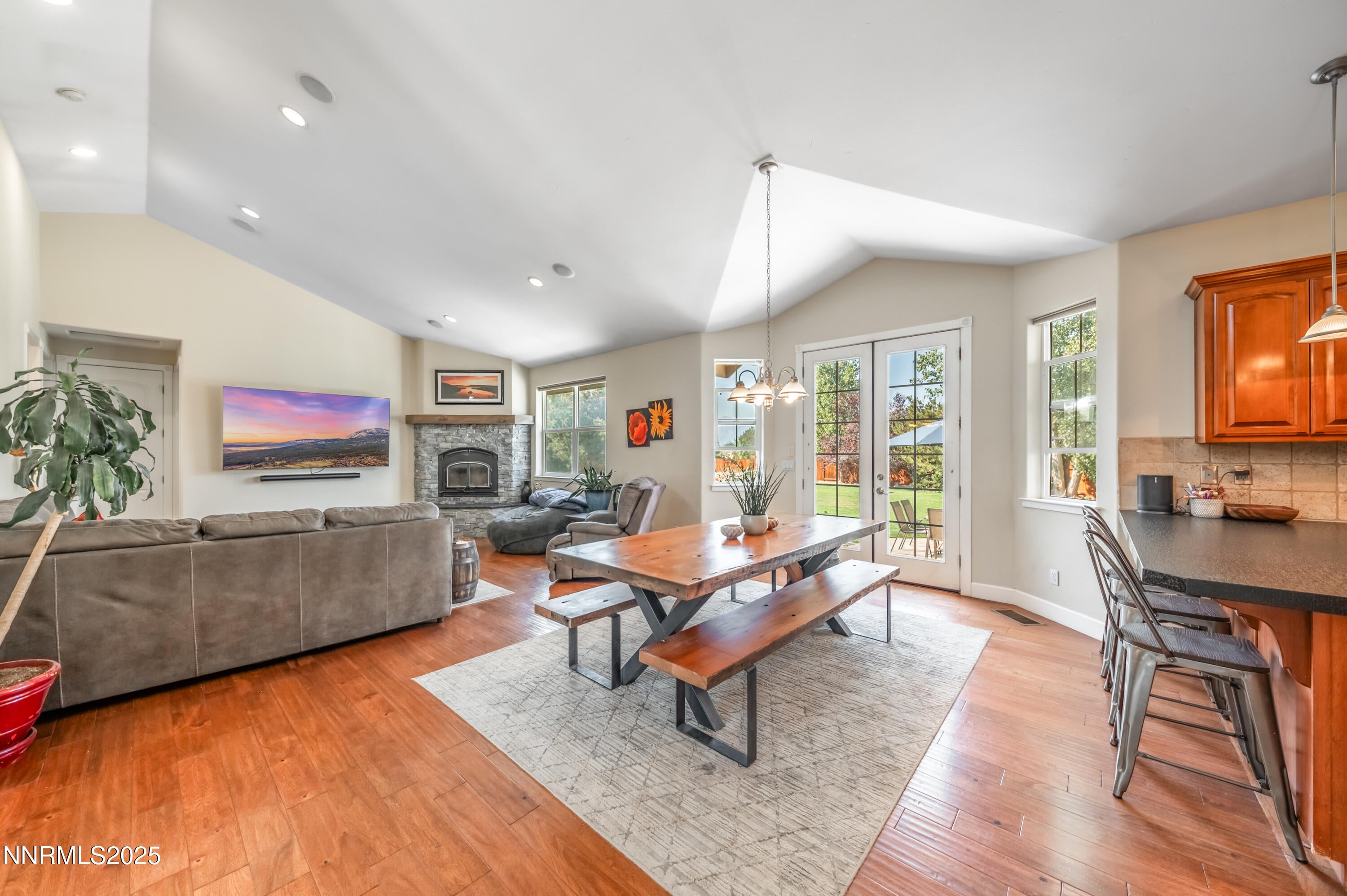 Minden, Nevada, 89423, United States, 4 Bedrooms Bedrooms, ,3 BathroomsBathrooms,Residential,Active,1987210