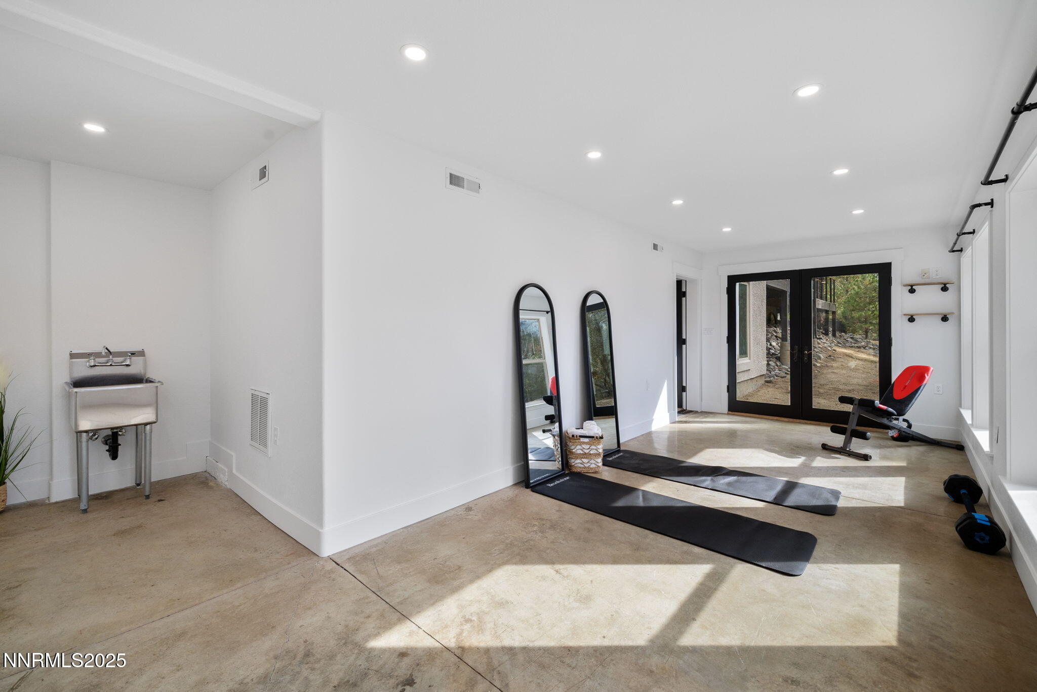 Reno, Nevada, 89511, United States, 5 Bedrooms Bedrooms, ,4 BathroomsBathrooms,Residential,Active,1952602