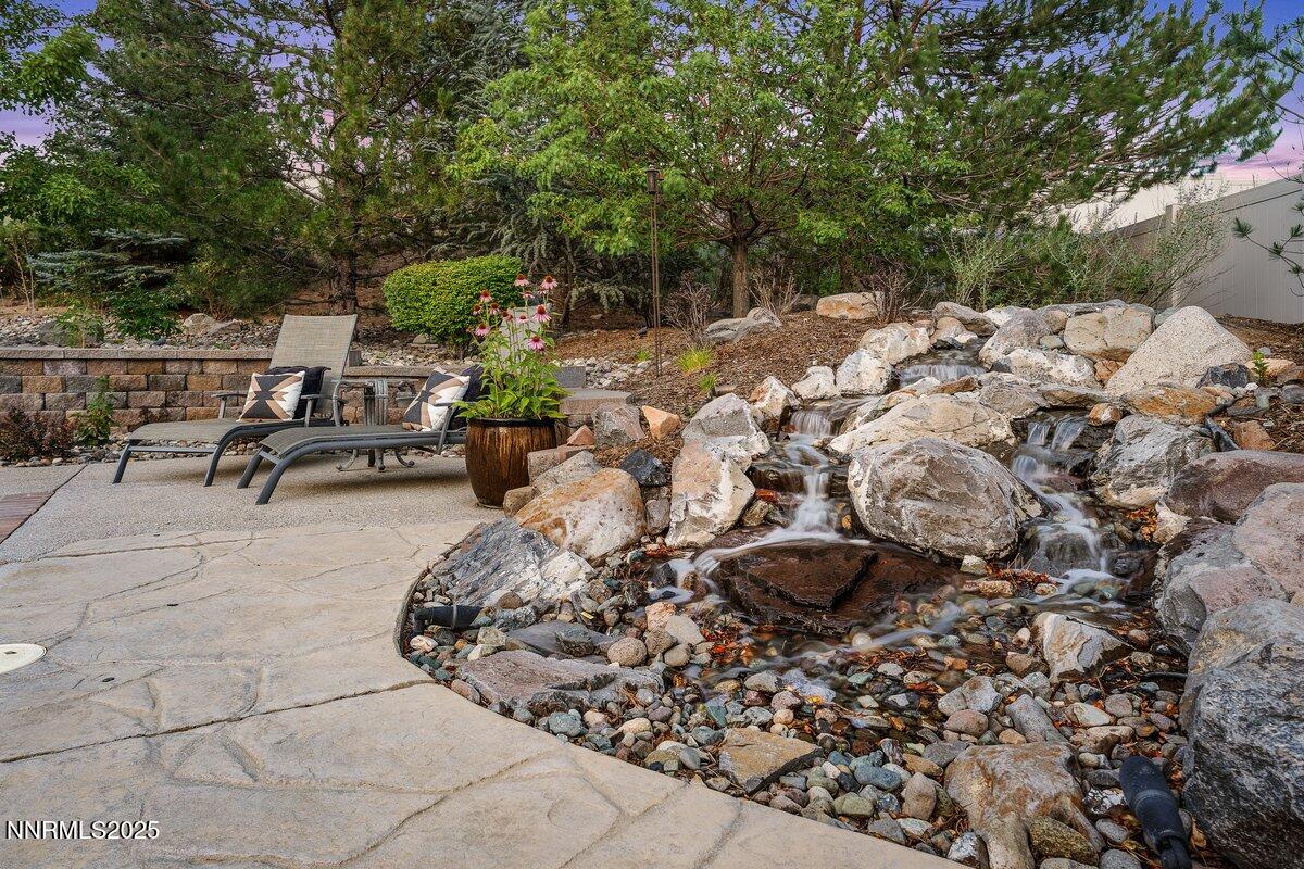 Sparks, Nevada, 89441, United States, 5 Bedrooms Bedrooms, ,4 BathroomsBathrooms,Residential,Active,1904747