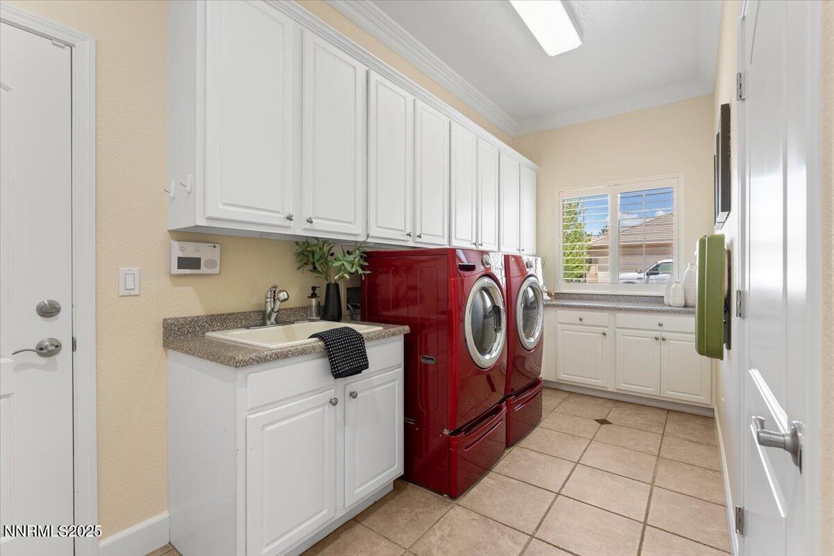 Sparks, Nevada, 89441, United States, 5 Bedrooms Bedrooms, ,4 BathroomsBathrooms,Residential,Active,1904747