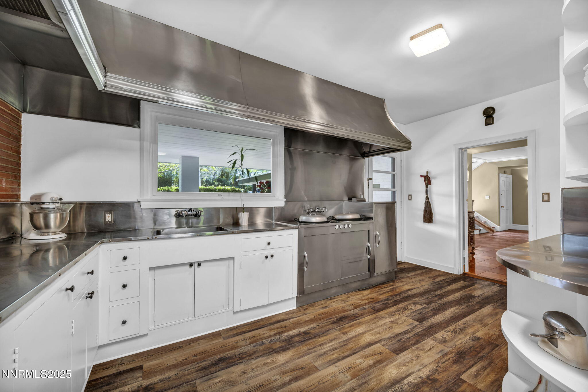 Reno, Nevada, 89509, United States, 6 Bedrooms Bedrooms, ,7 BathroomsBathrooms,Residential,Active,1824548