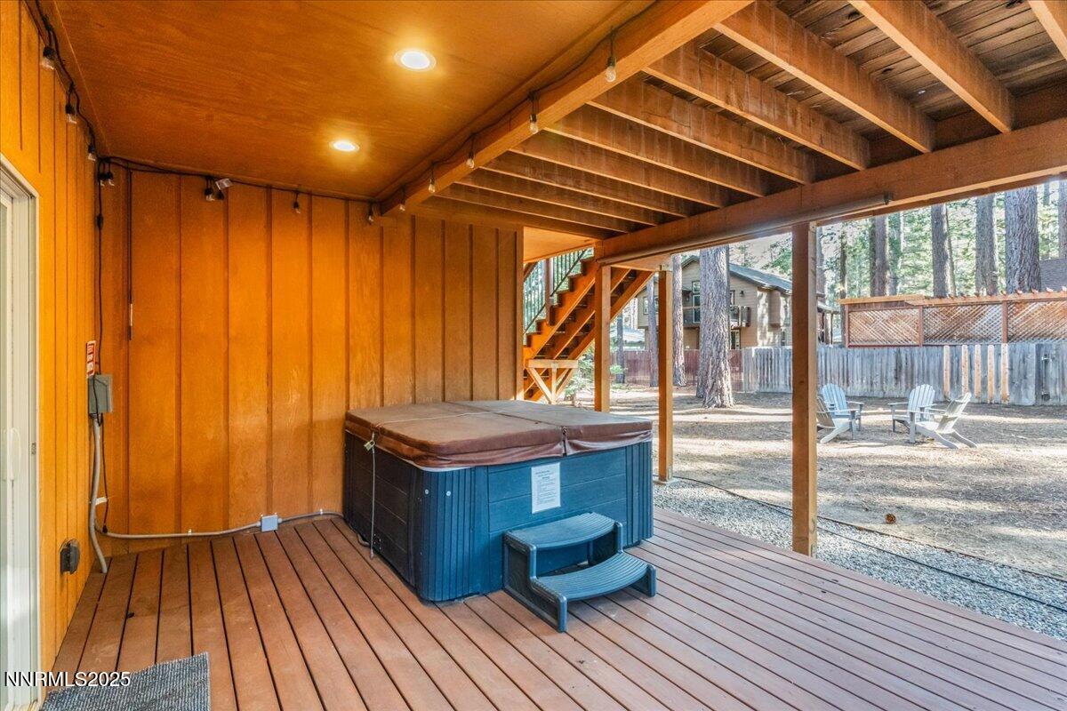South Lake Tahoe, California, 96150, United States, 4 Bedrooms Bedrooms, ,3 BathroomsBathrooms,Residential,Active,2007137
