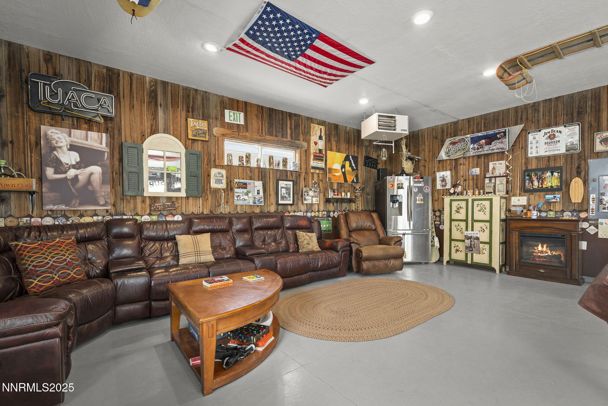 Sparks, Nevada, 89434, United States, 4 Bedrooms Bedrooms, ,4 BathroomsBathrooms,Residential,Active,1936450