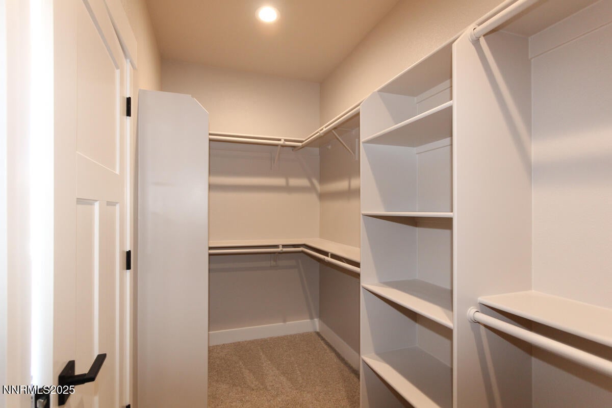 Minden, Nevada, 89423, United States, 4 Bedrooms Bedrooms, ,3 BathroomsBathrooms,Residential,Active,1990014