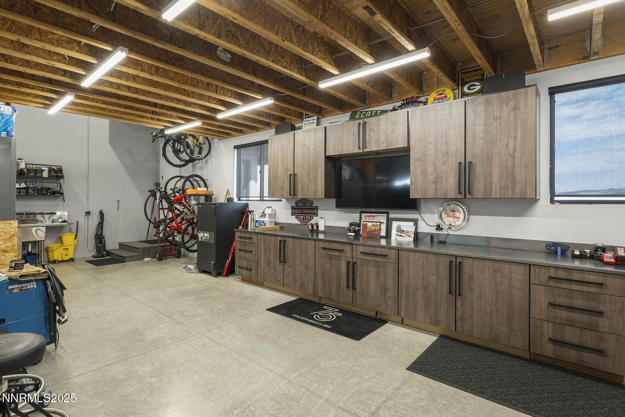 Sparks, Nevada, 89436, United States, 5 Bedrooms Bedrooms, ,4 BathroomsBathrooms,Residential,Active,1942357