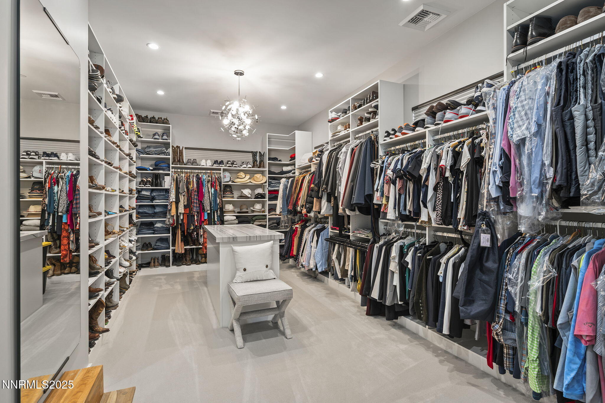 Sparks, Nevada, 89436, United States, 5 Bedrooms Bedrooms, ,4 BathroomsBathrooms,Residential,Active,1942357