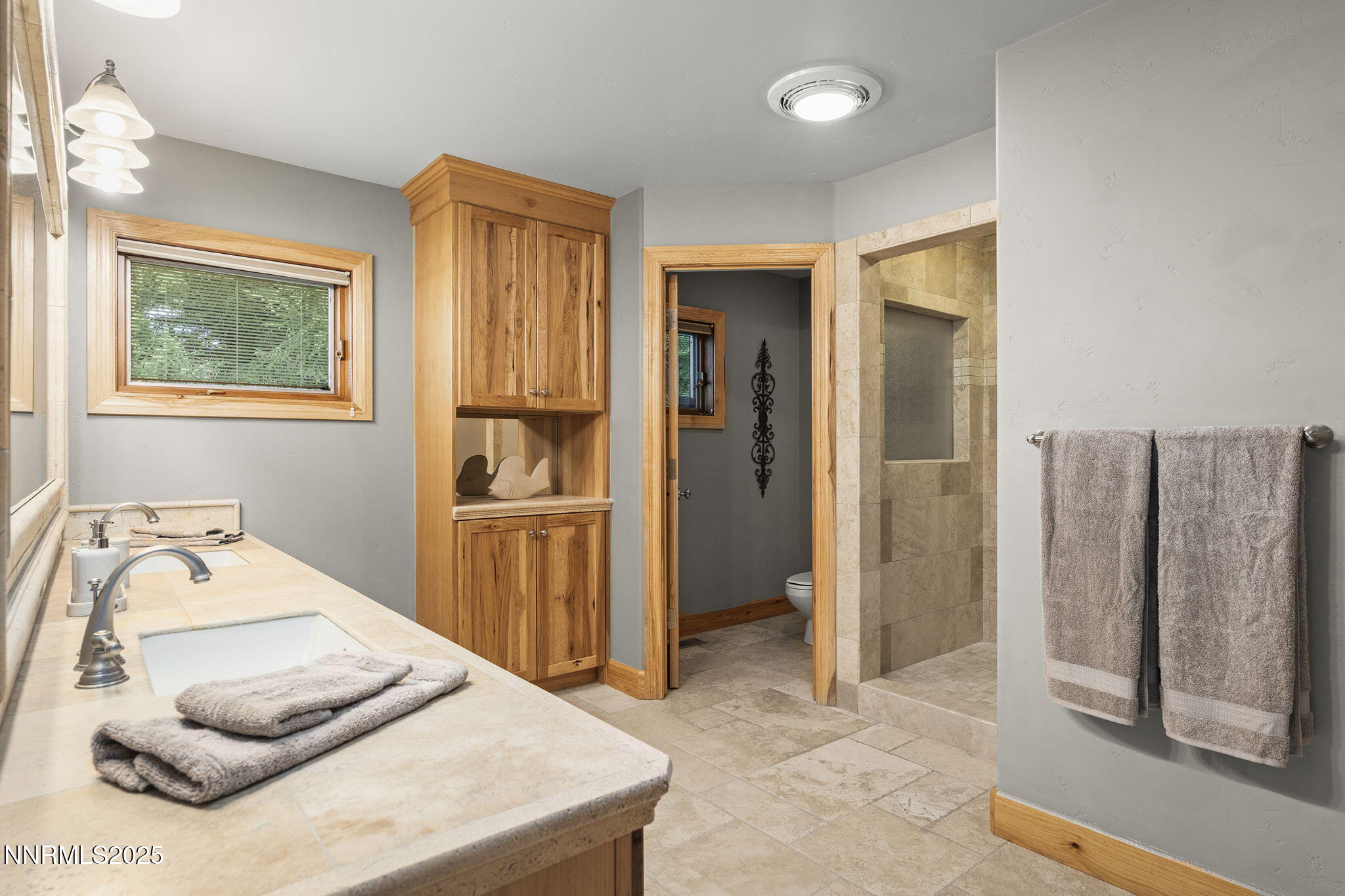 Reno, Nevada, 89509, United States, ,5 BathroomsBathrooms,Residential,Active,1899918