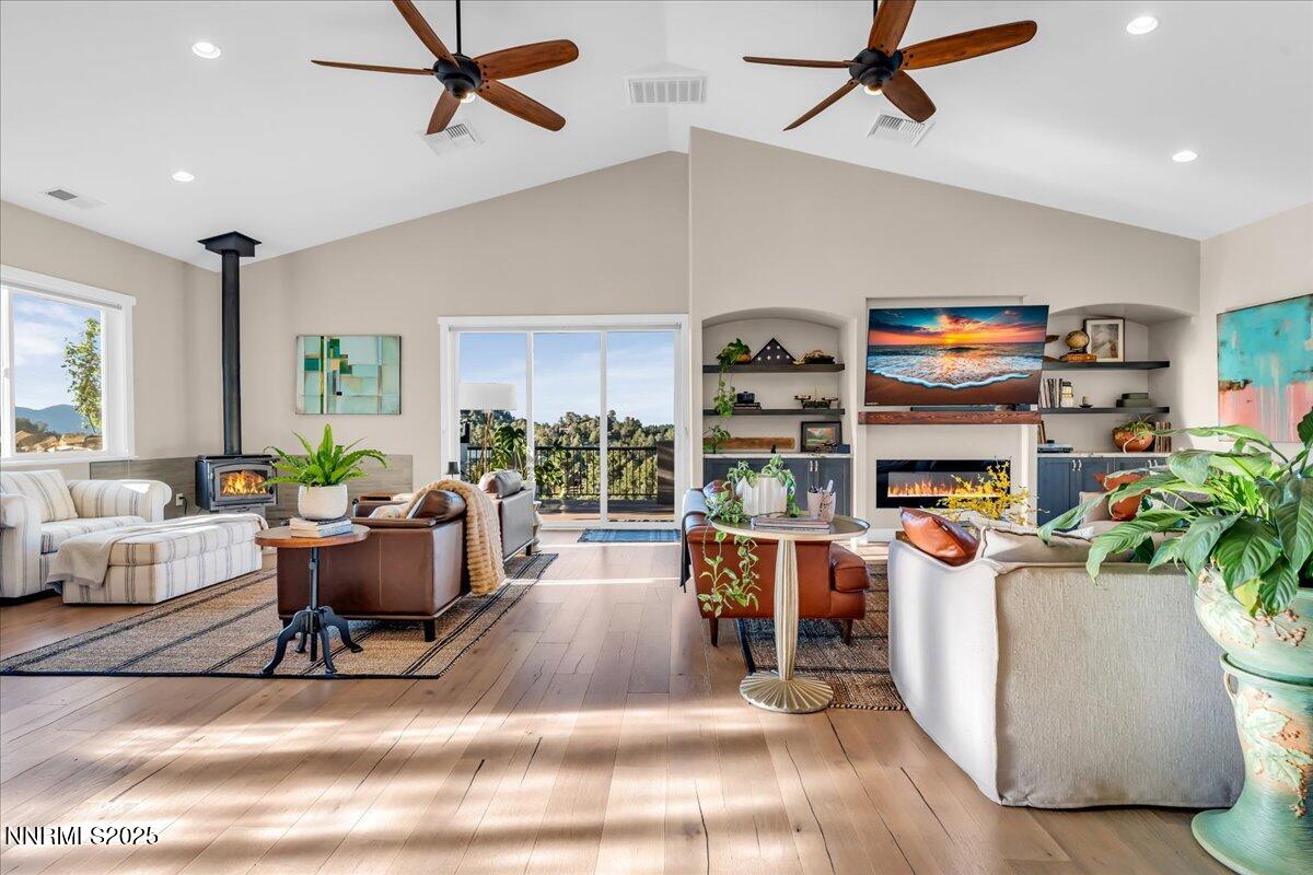 Reno, Nevada, 89521, United States, 5 Bedrooms Bedrooms, ,5 BathroomsBathrooms,Residential,Active,1894204