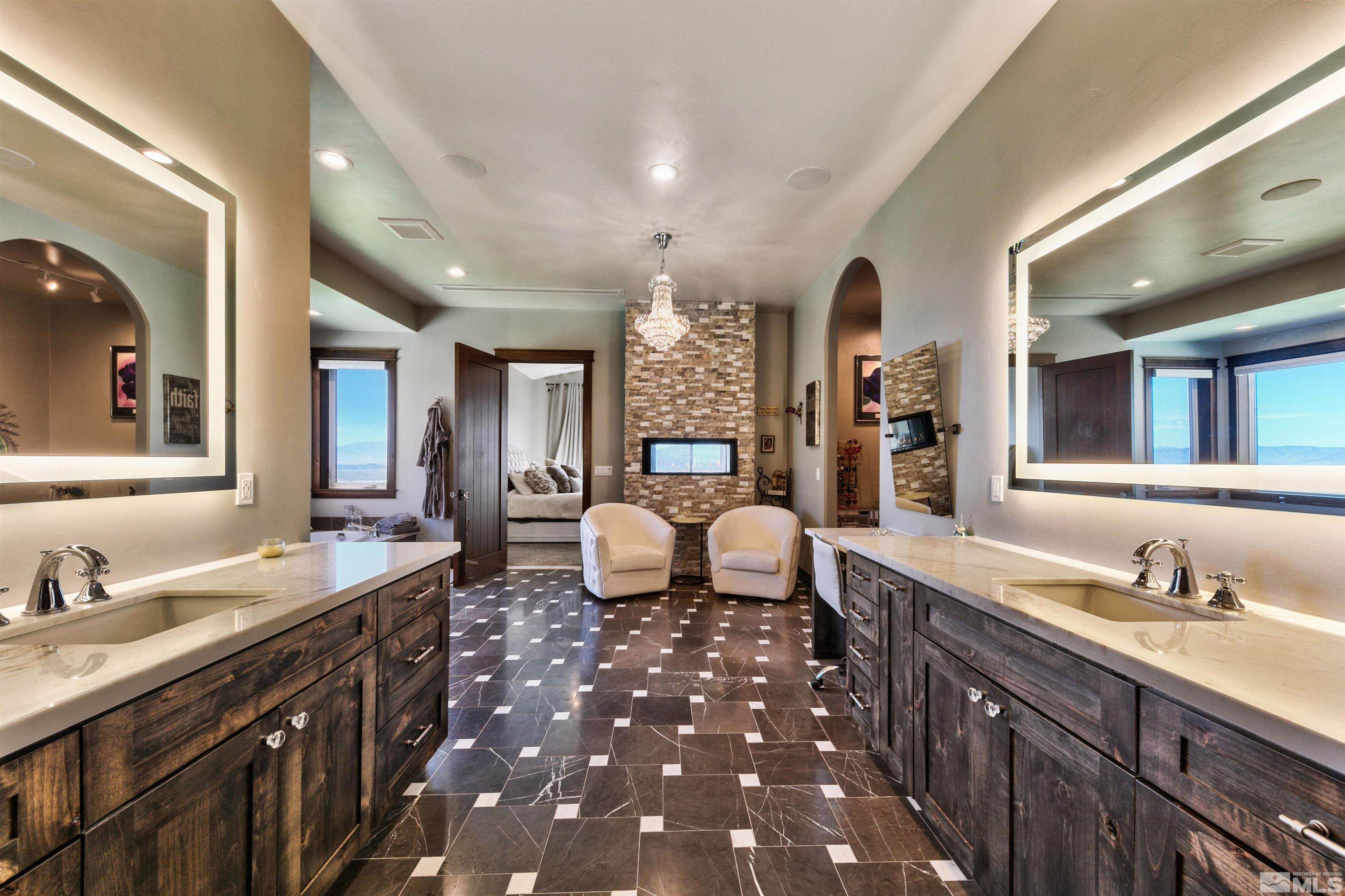 Gardnerville, Nevada, 89460, United States, ,8 BathroomsBathrooms,Residential,Active,1806576