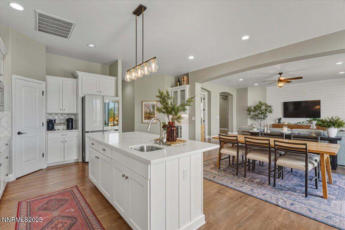 Sparks, Nevada, 89441, United States, 5 Bedrooms Bedrooms, ,4 BathroomsBathrooms,Residential,Active,2001361