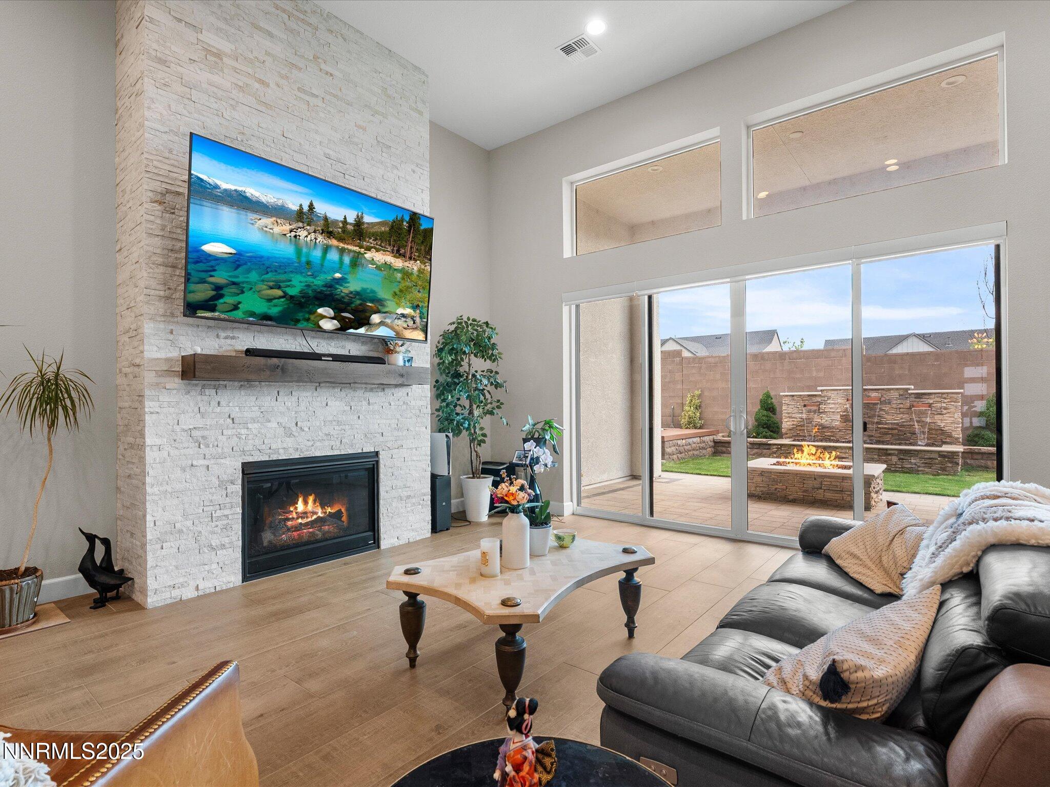 Reno, Nevada, 89521, United States, 3 Bedrooms Bedrooms, ,4 BathroomsBathrooms,Residential,Active,1884971