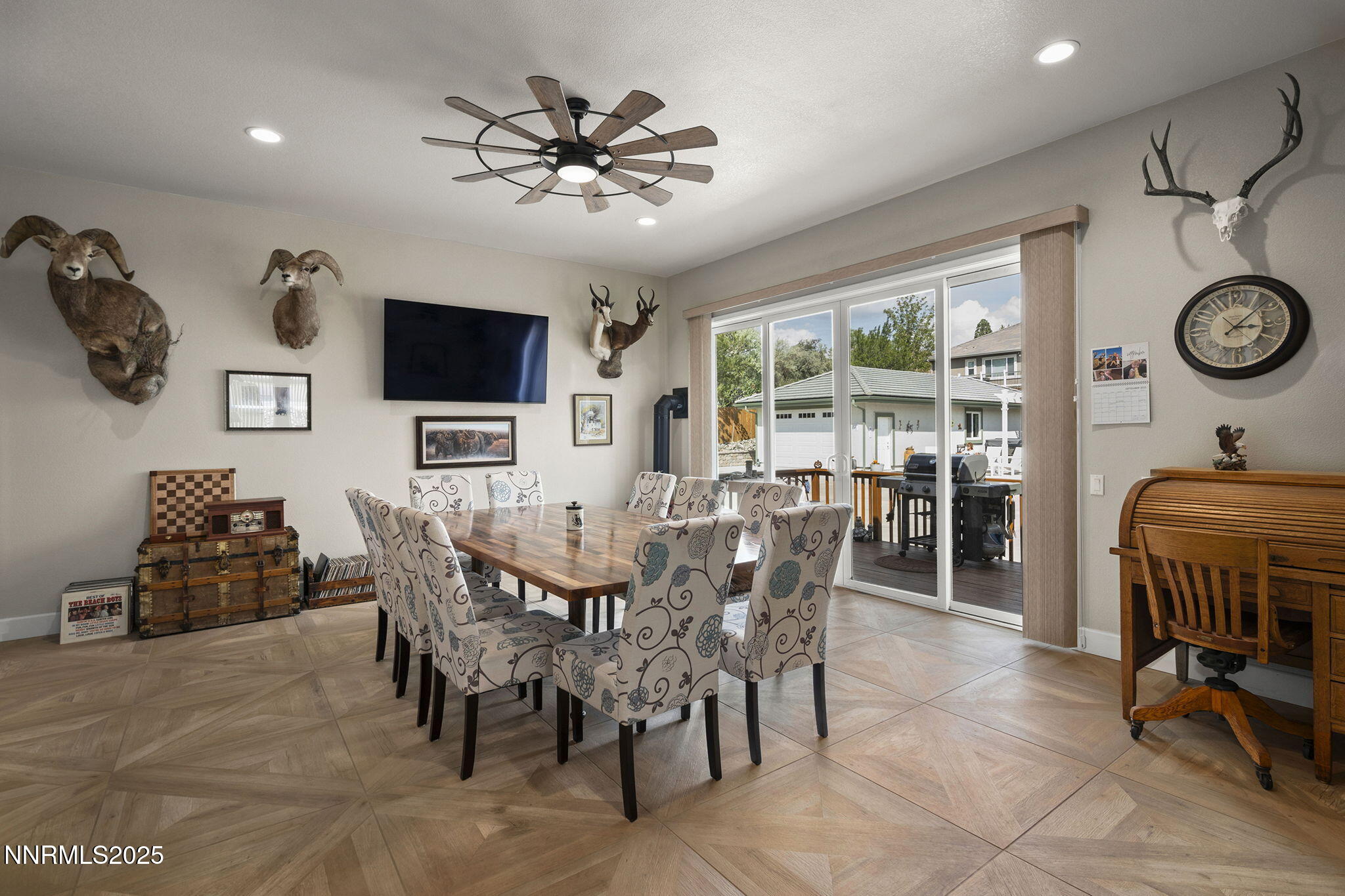 Sparks, Nevada, 89434, United States, 4 Bedrooms Bedrooms, ,4 BathroomsBathrooms,Residential,Active,1936450