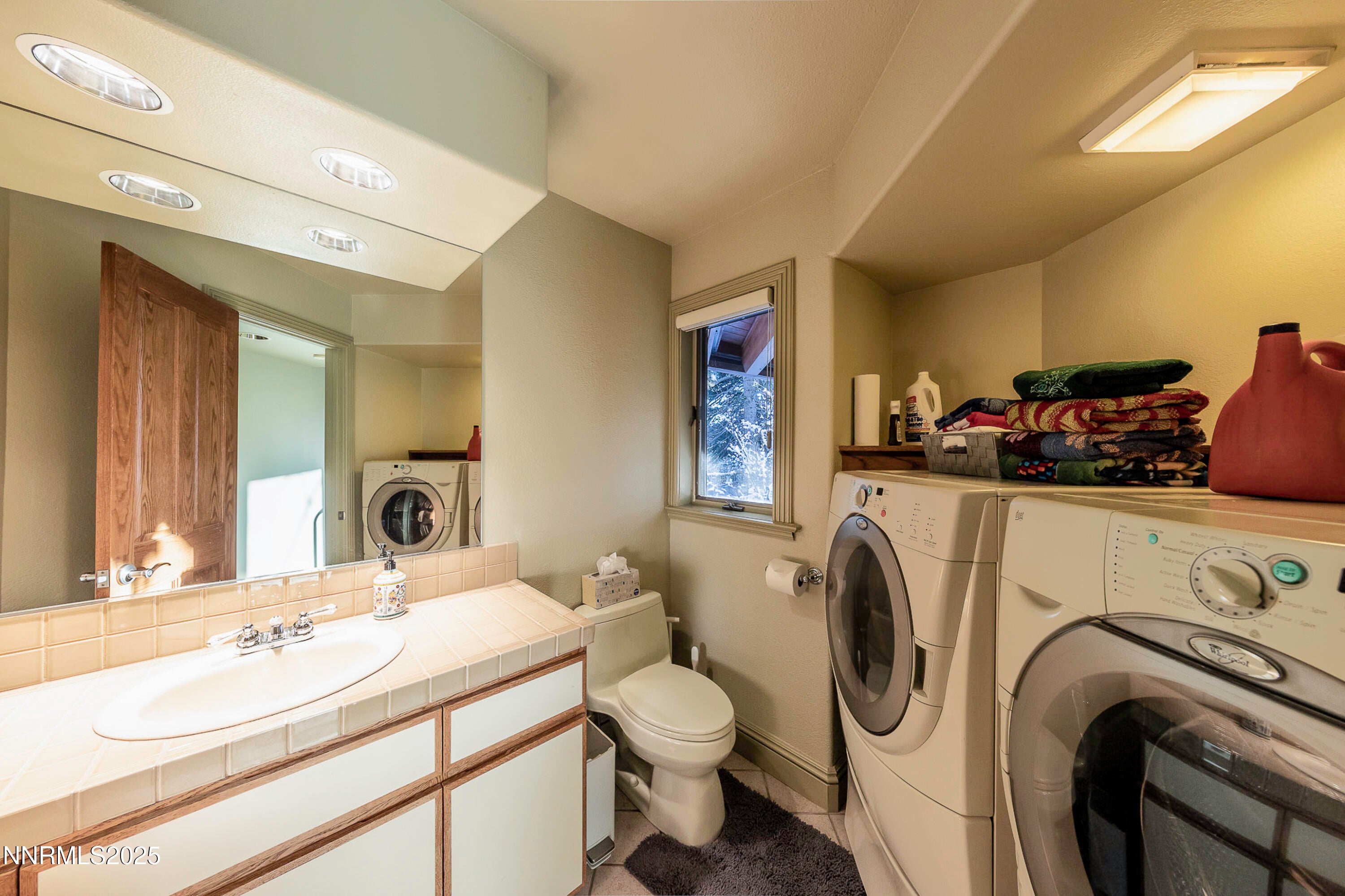 Stateline, Nevada, 89449, United States, 4 Bedrooms Bedrooms, ,5 BathroomsBathrooms,Residential,Active,1824502