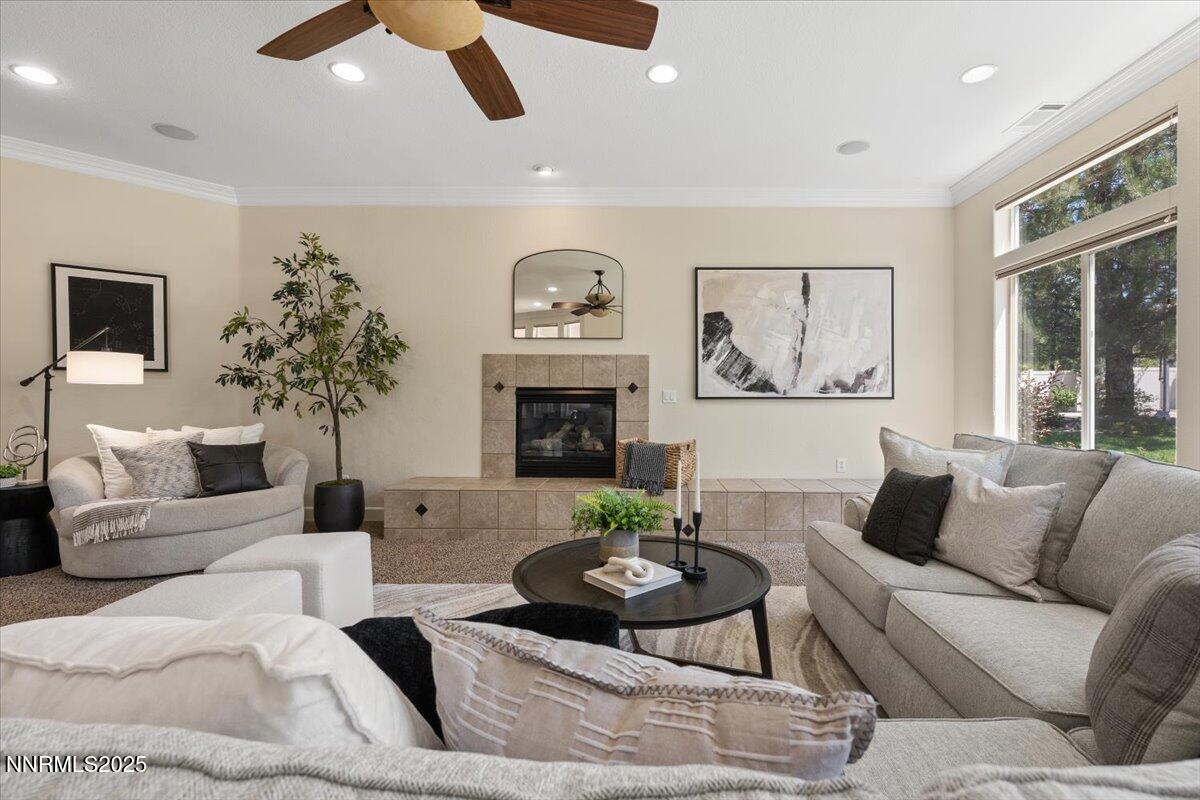 Sparks, Nevada, 89441, United States, 5 Bedrooms Bedrooms, ,4 BathroomsBathrooms,Residential,Active,1904747