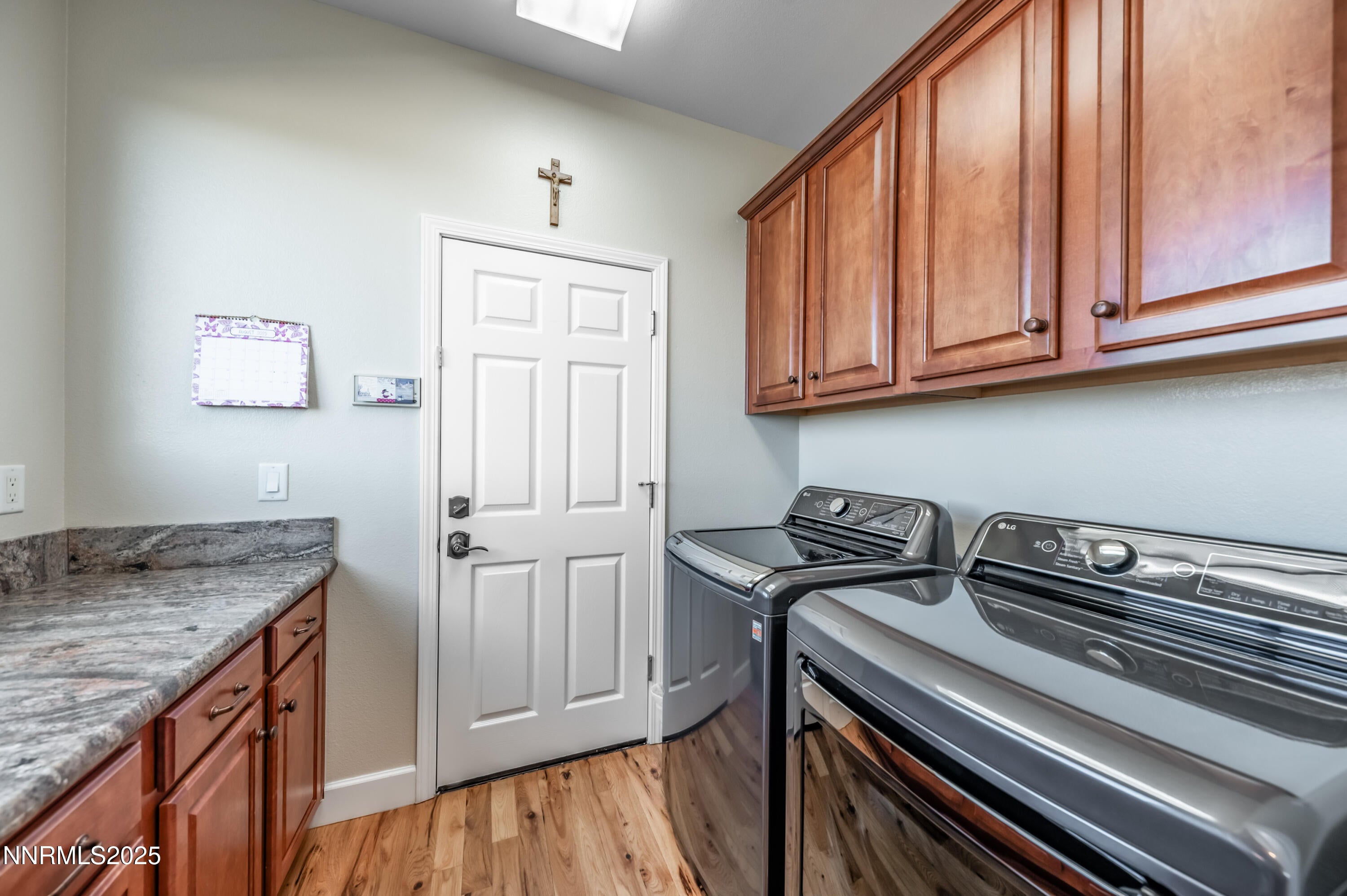 Sparks, Nevada, 89436, United States, 4 Bedrooms Bedrooms, ,4 BathroomsBathrooms,Residential,Contingent,2012893