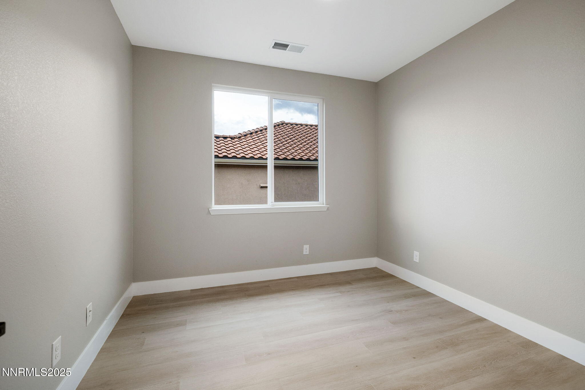 Reno, Nevada, 89512, United States, 5 Bedrooms Bedrooms, ,4 BathroomsBathrooms,Residential,Active,1945309