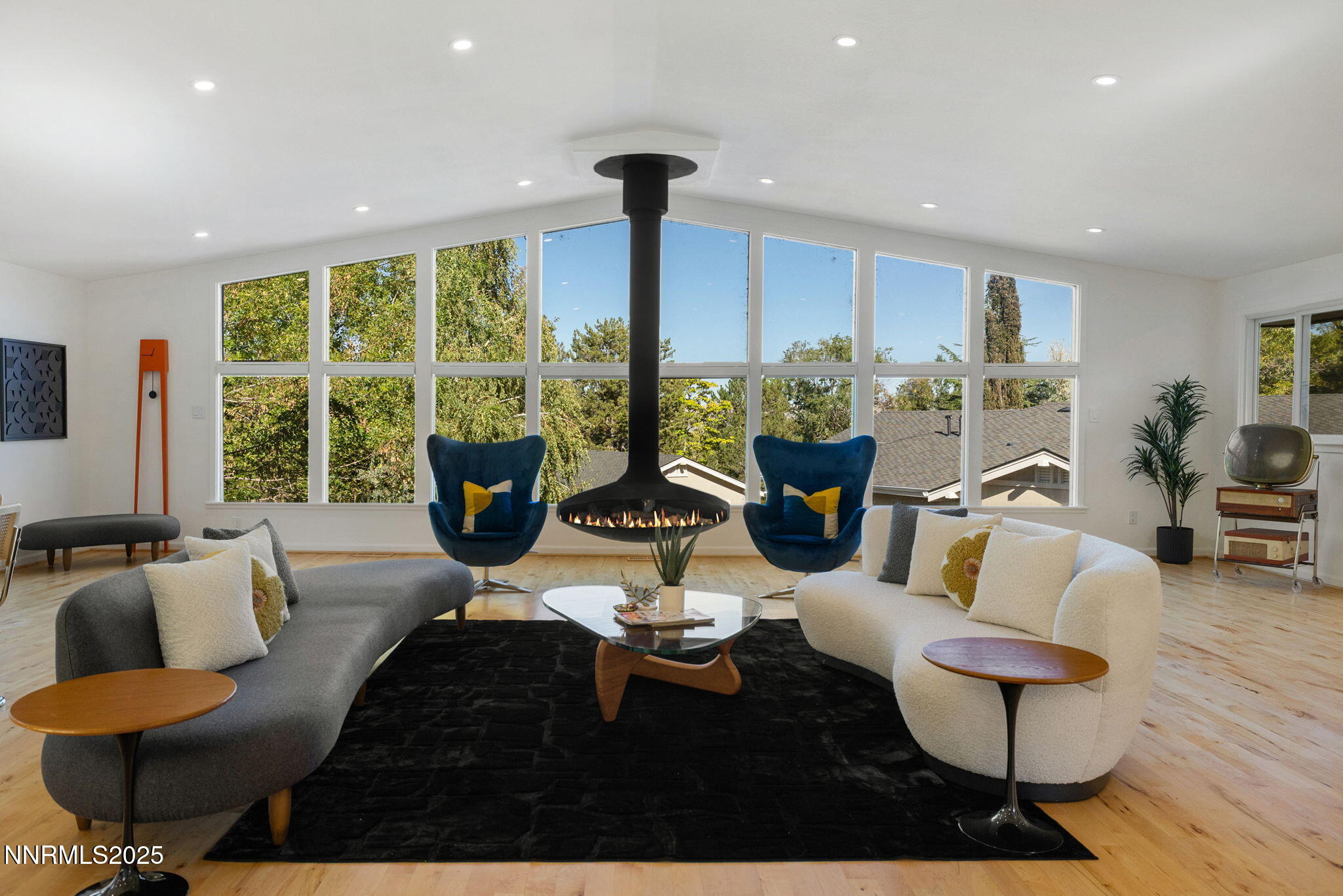 Reno, Nevada, 89519, United States, 4 Bedrooms Bedrooms, ,4 BathroomsBathrooms,Residential,Active,1952499