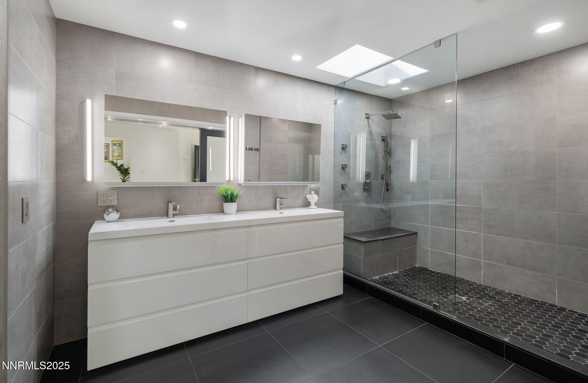 Reno, Nevada, 89519, United States, 4 Bedrooms Bedrooms, ,4 BathroomsBathrooms,Residential,Active,1952499