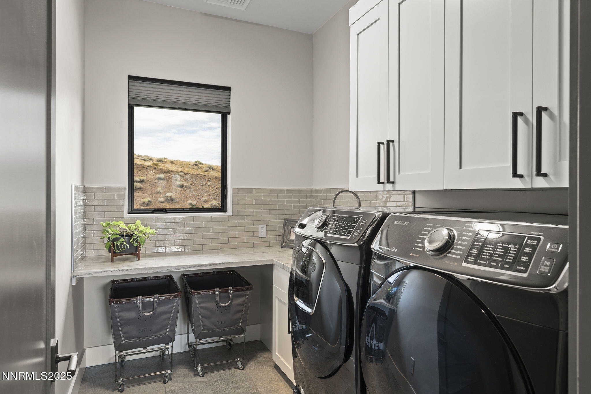 Sparks, Nevada, 89436, United States, 5 Bedrooms Bedrooms, ,4 BathroomsBathrooms,Residential,Active,1942357