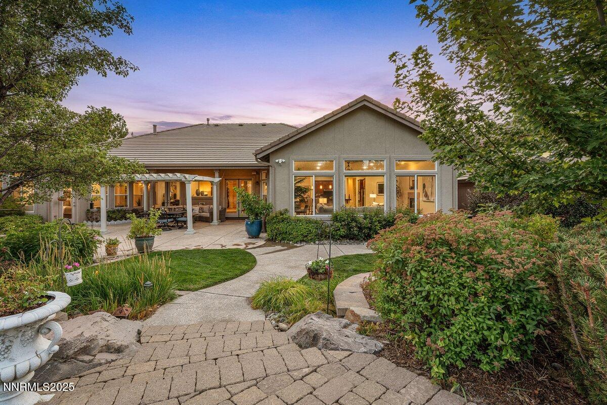 Sparks, Nevada, 89441, United States, 5 Bedrooms Bedrooms, ,4 BathroomsBathrooms,Residential,Active,1904747