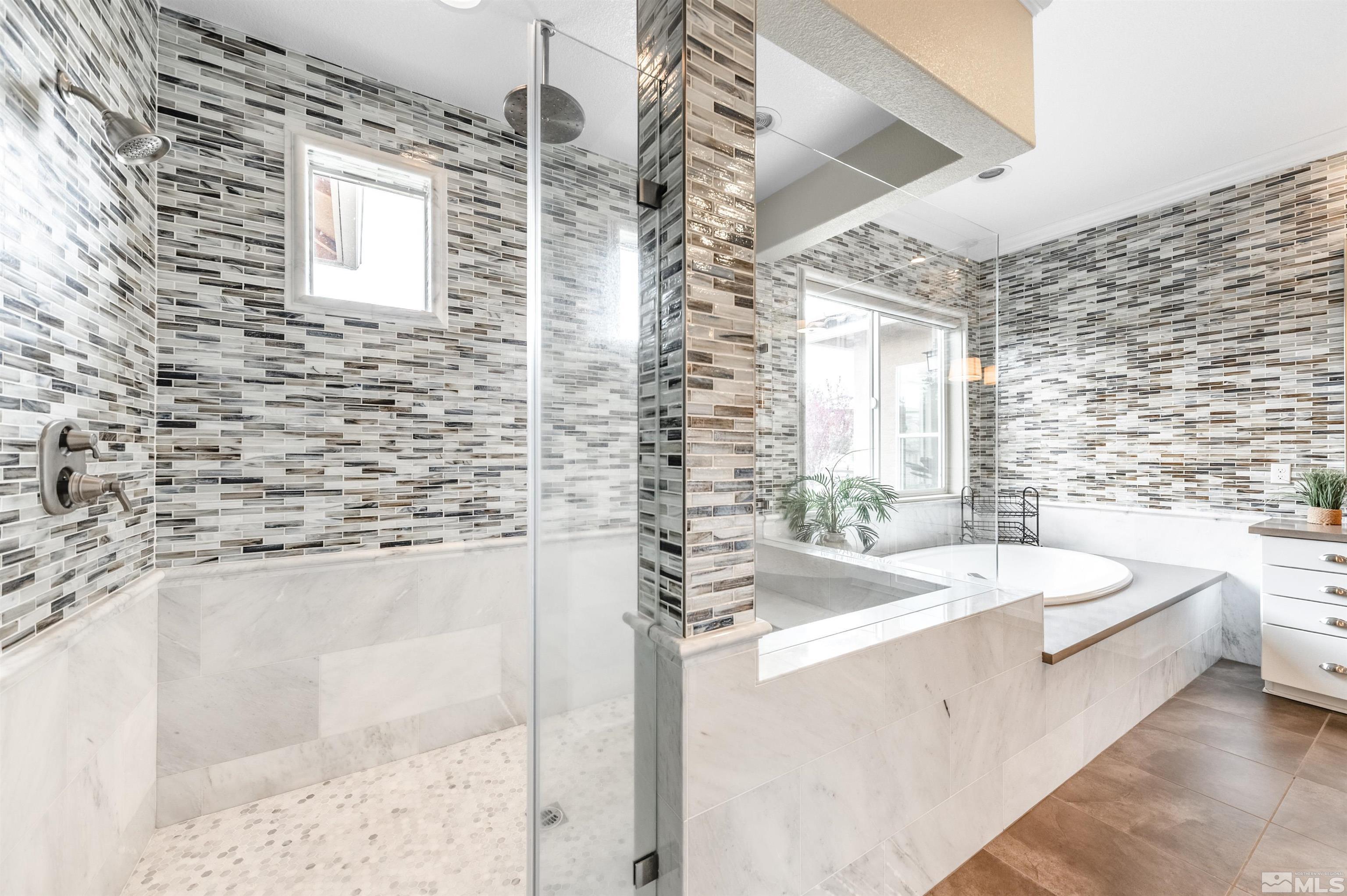 Reno, Nevada, 89511, United States, 5 Bedrooms Bedrooms, ,6 BathroomsBathrooms,Residential,Active,1781522