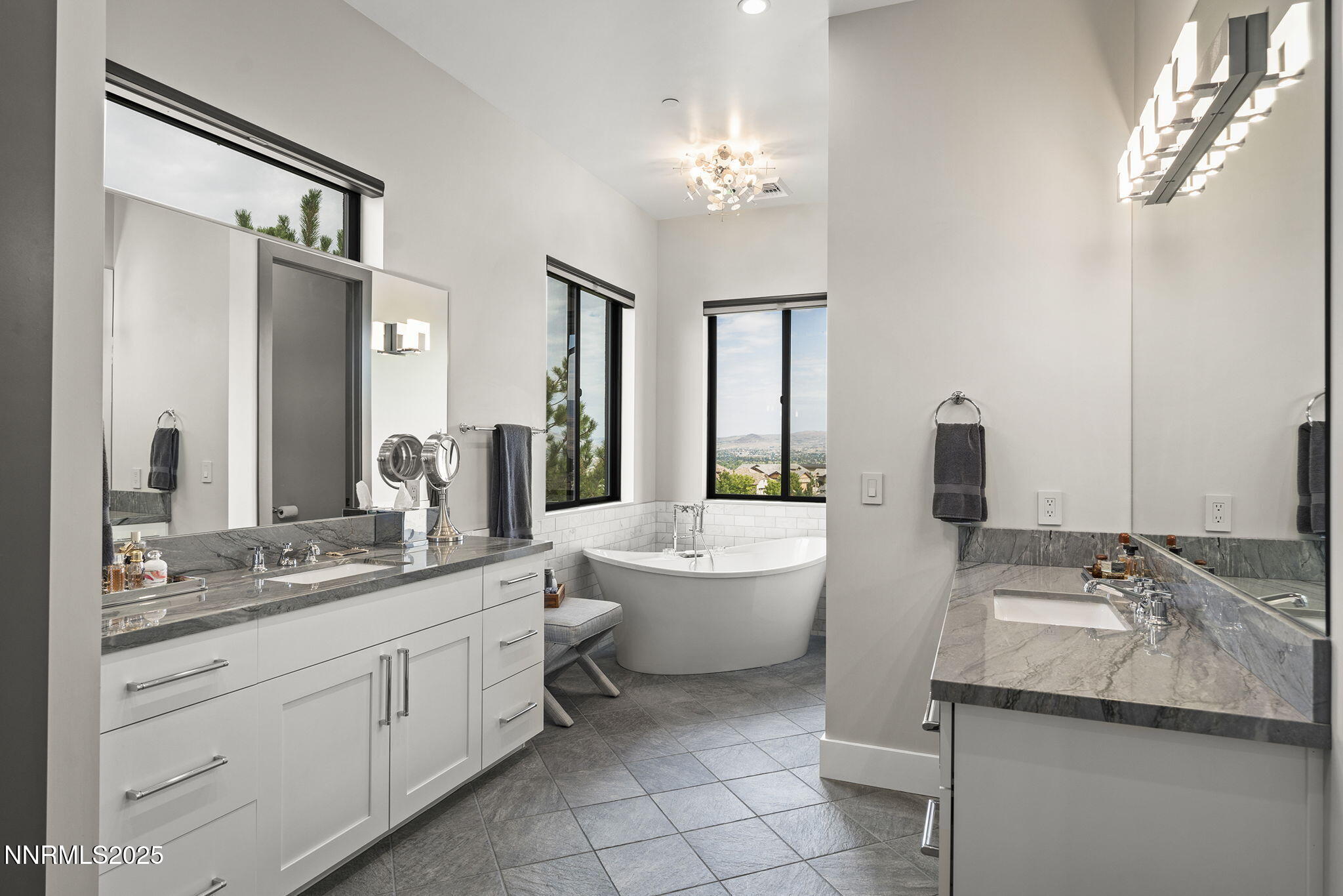 Sparks, Nevada, 89436, United States, 5 Bedrooms Bedrooms, ,4 BathroomsBathrooms,Residential,Active,1942357