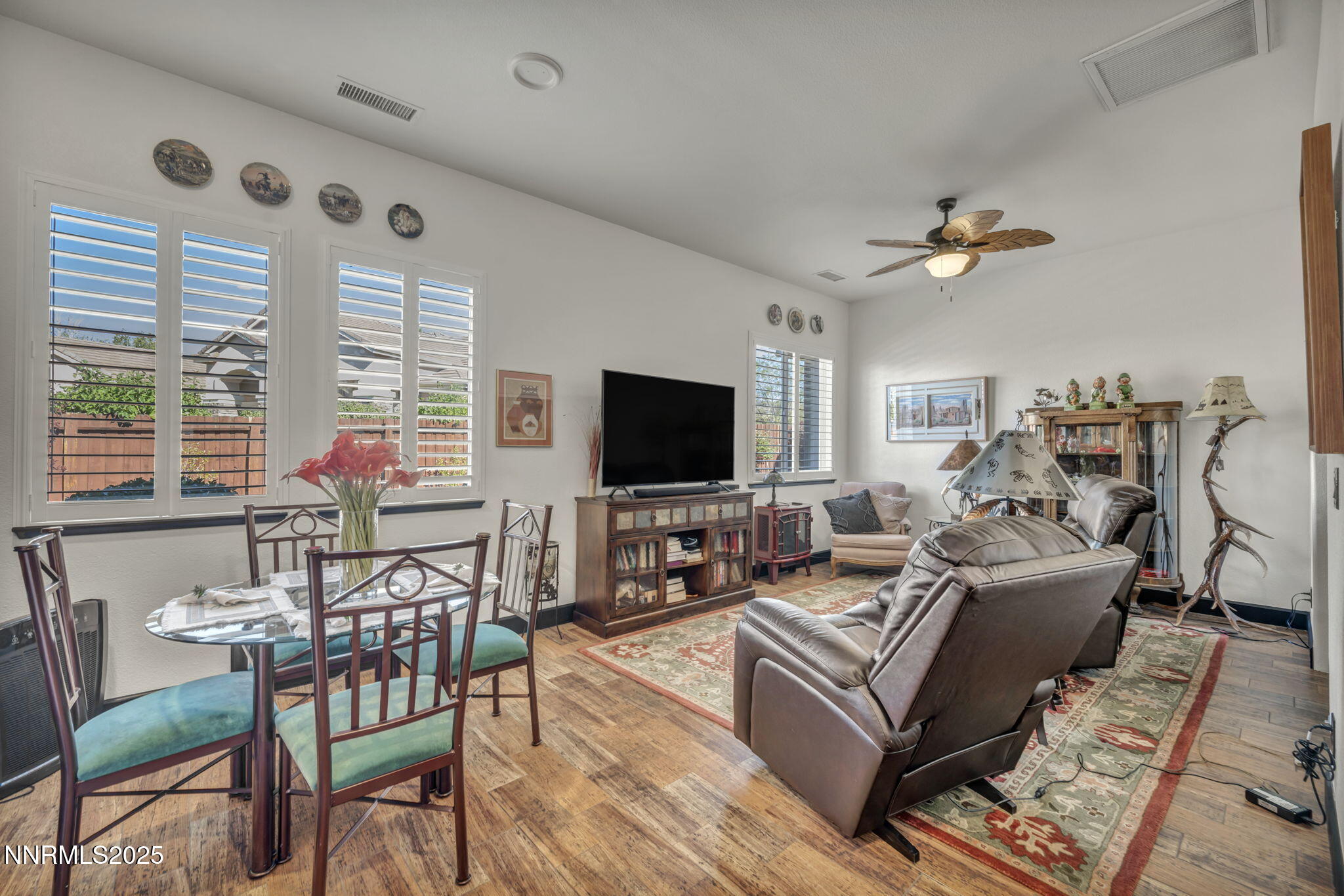 Sparks, Nevada, 89436, United States, 4 Bedrooms Bedrooms, ,3 BathroomsBathrooms,Residential,Active,1960113