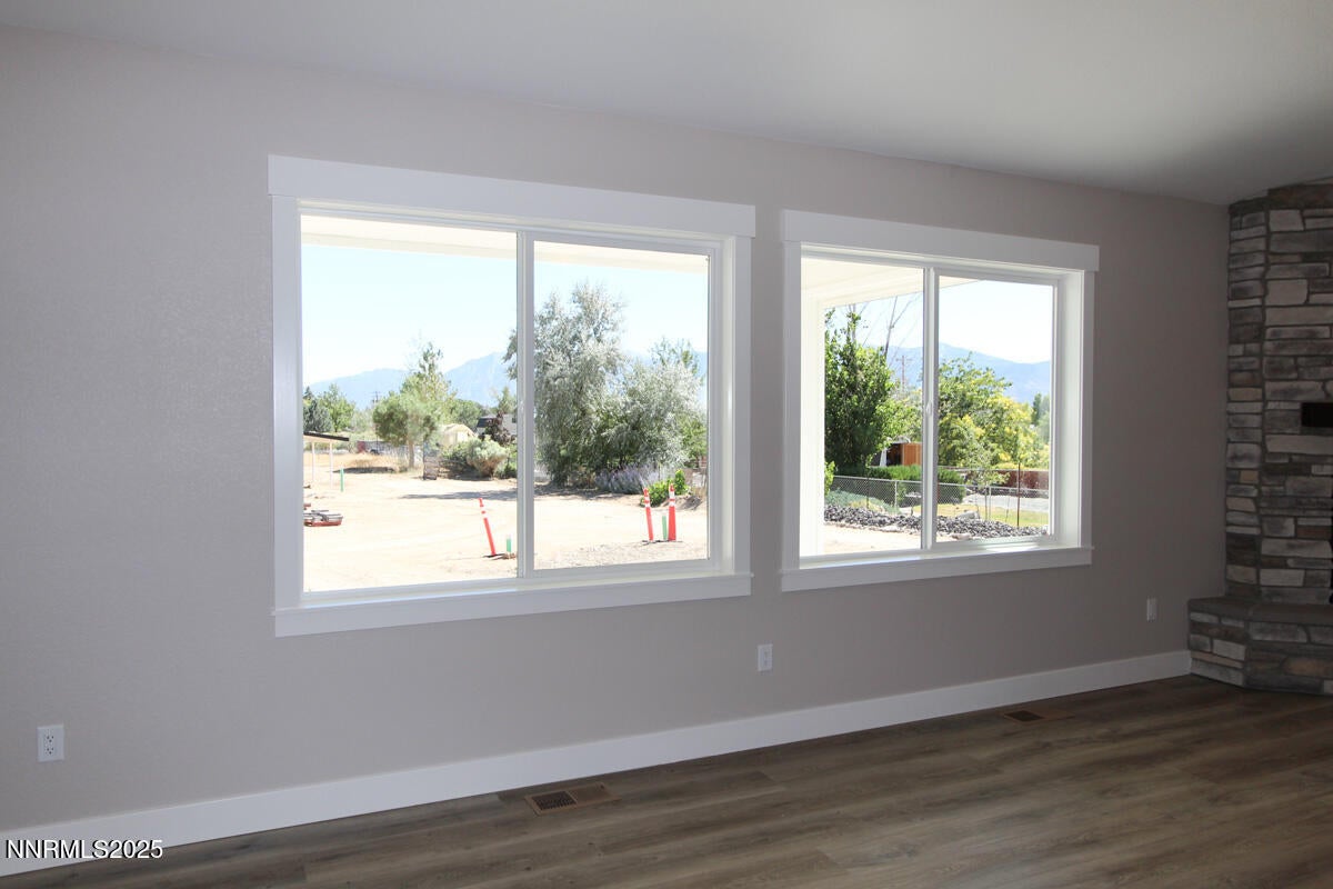 Minden, Nevada, 89423, United States, 4 Bedrooms Bedrooms, ,3 BathroomsBathrooms,Residential,Active,1899929