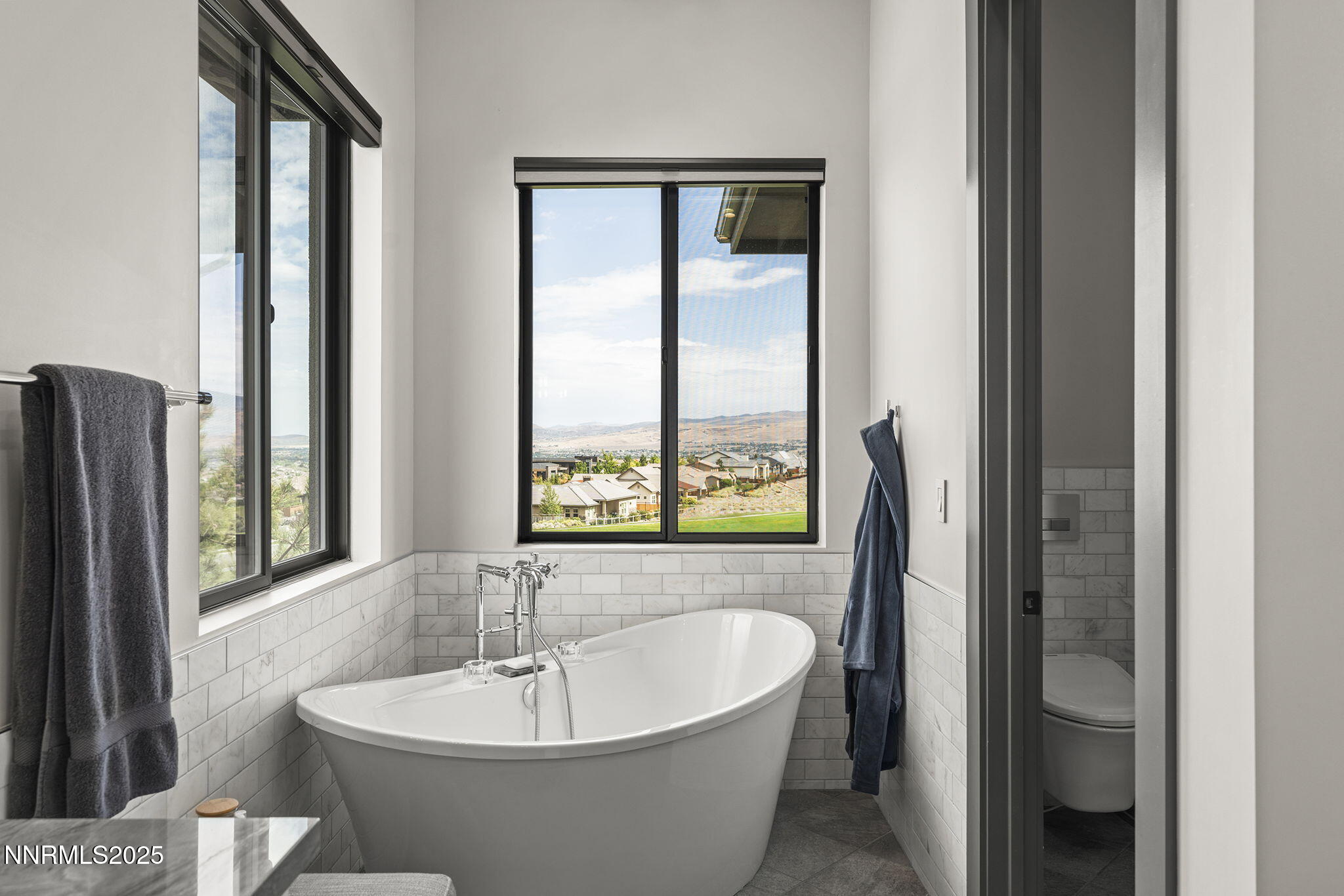 Sparks, Nevada, 89436, United States, 5 Bedrooms Bedrooms, ,4 BathroomsBathrooms,Residential,Active,1942357